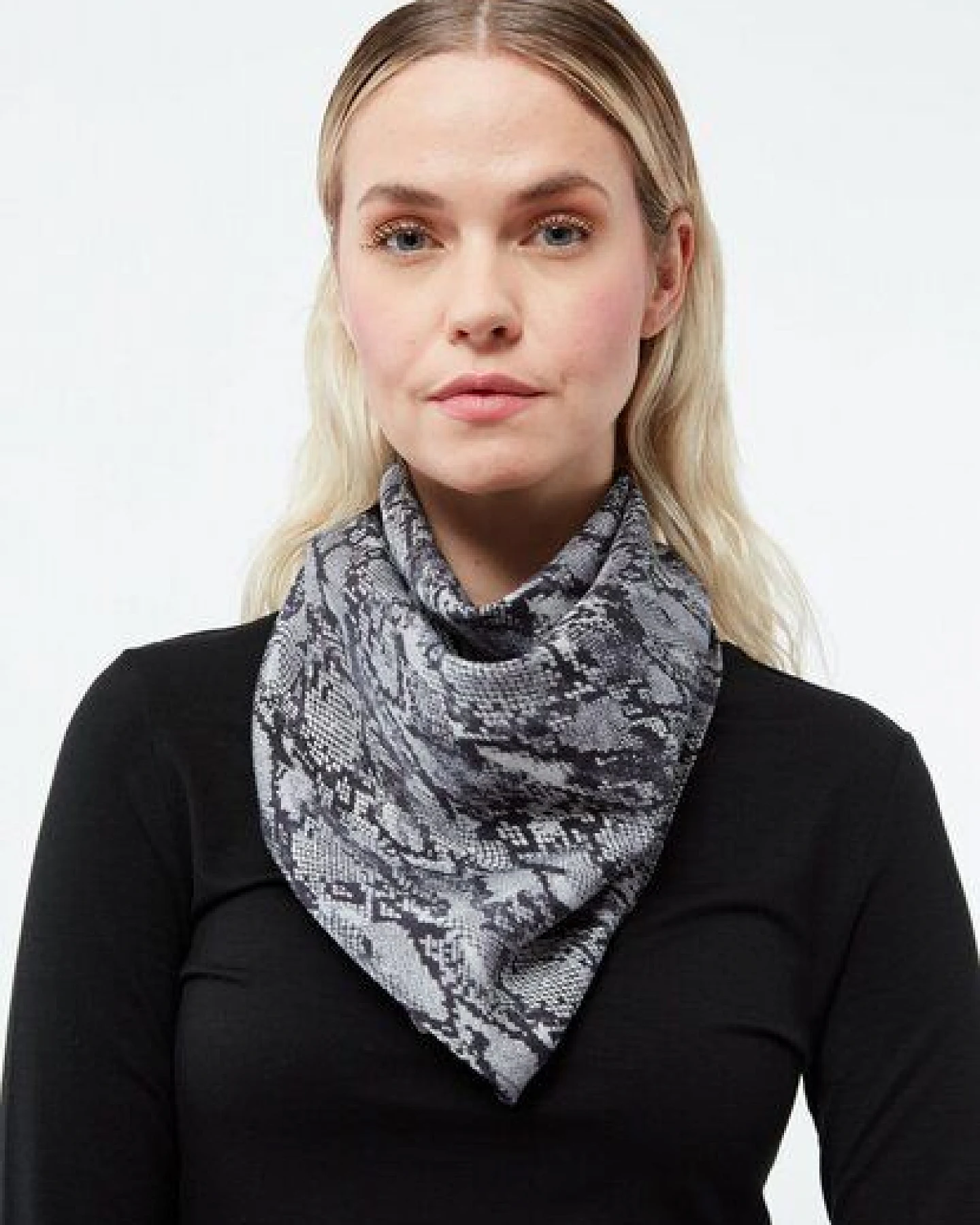 Givn Berlin Schaltuch GBBROOKLYN aus TENCEL mit Peach-Effekt – Ansicht 2