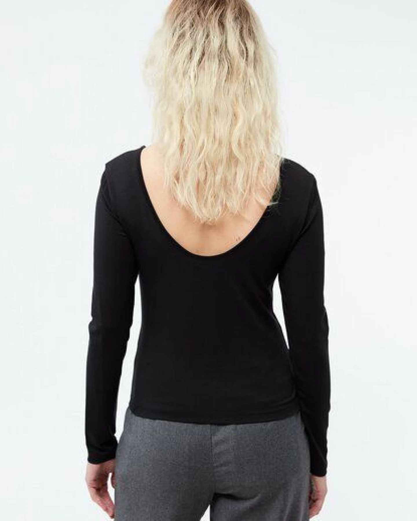 Givn Berlin Longsleeve GBMIMI aus TENCEL mit tiefem Rückenausschnitt – Ansicht 4