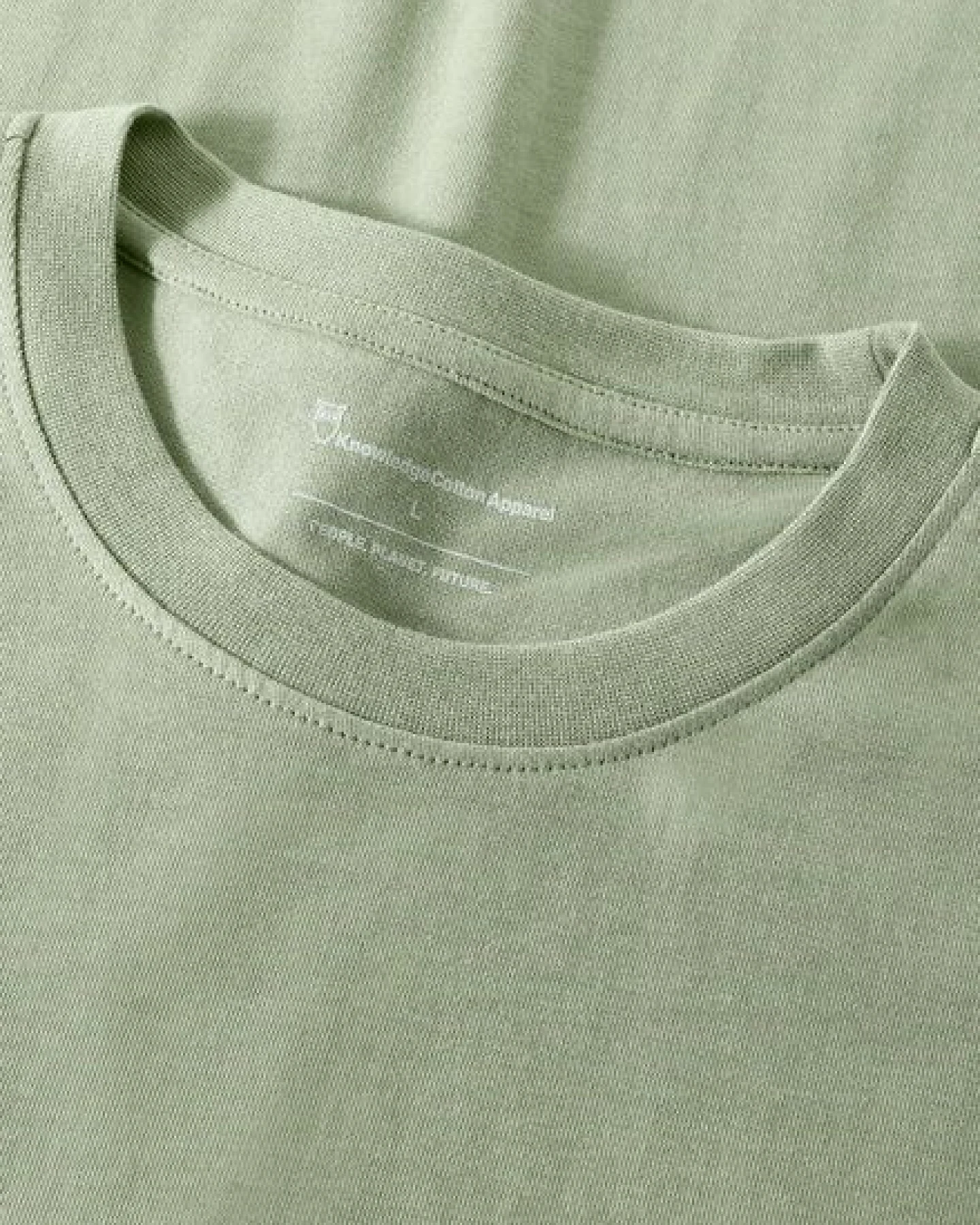 KnowledgeCotton Apparel T-Shirt LOKE Badge aus Bio-Baumwolle - ROC/GOTS/Vegan – Ansicht 4