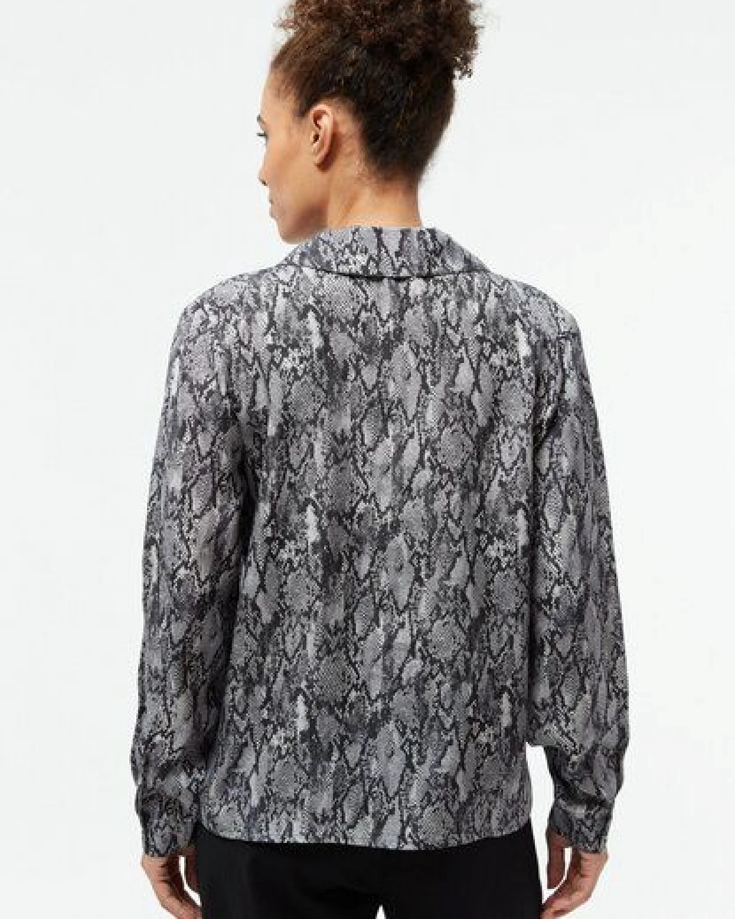 Givn Berlin Bluse GBZORA aus TENCEL mit Reverskragen – Ansicht 4