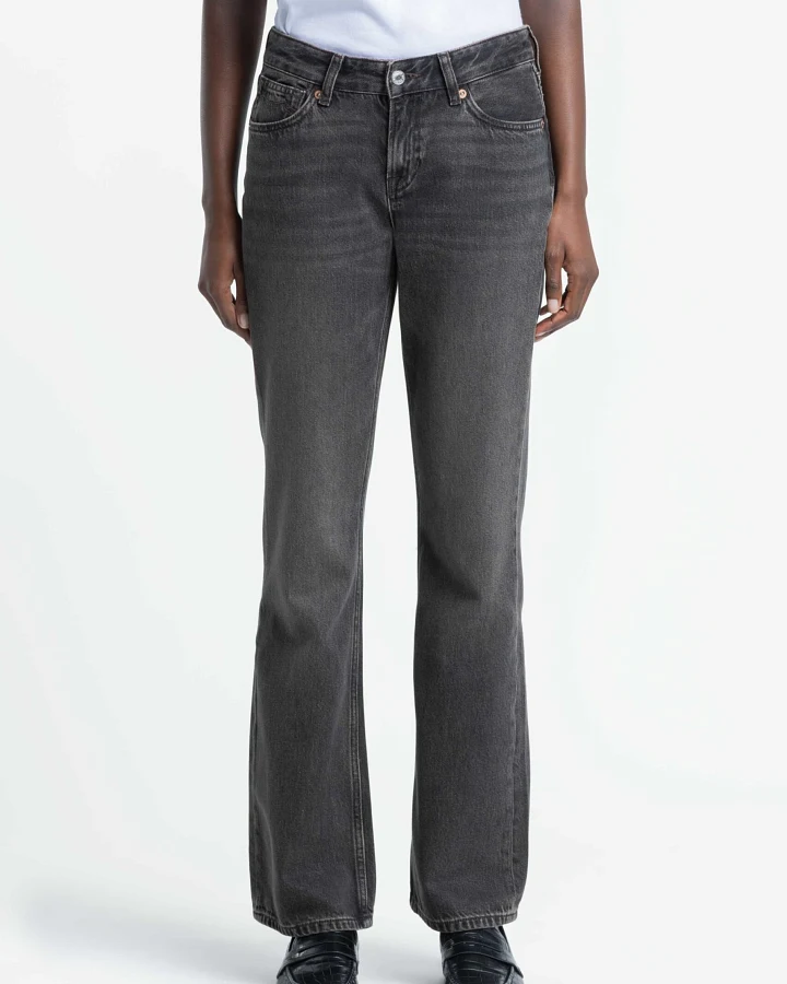 Kings of Indigo Damen vegan Jeans Teruko Vilma Washed Braun Schwarz
