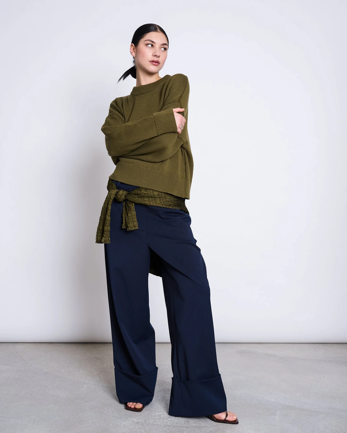JAN 'N JUNE Damen vegan Pullover Yagmur Woody Olive – Ansicht 2