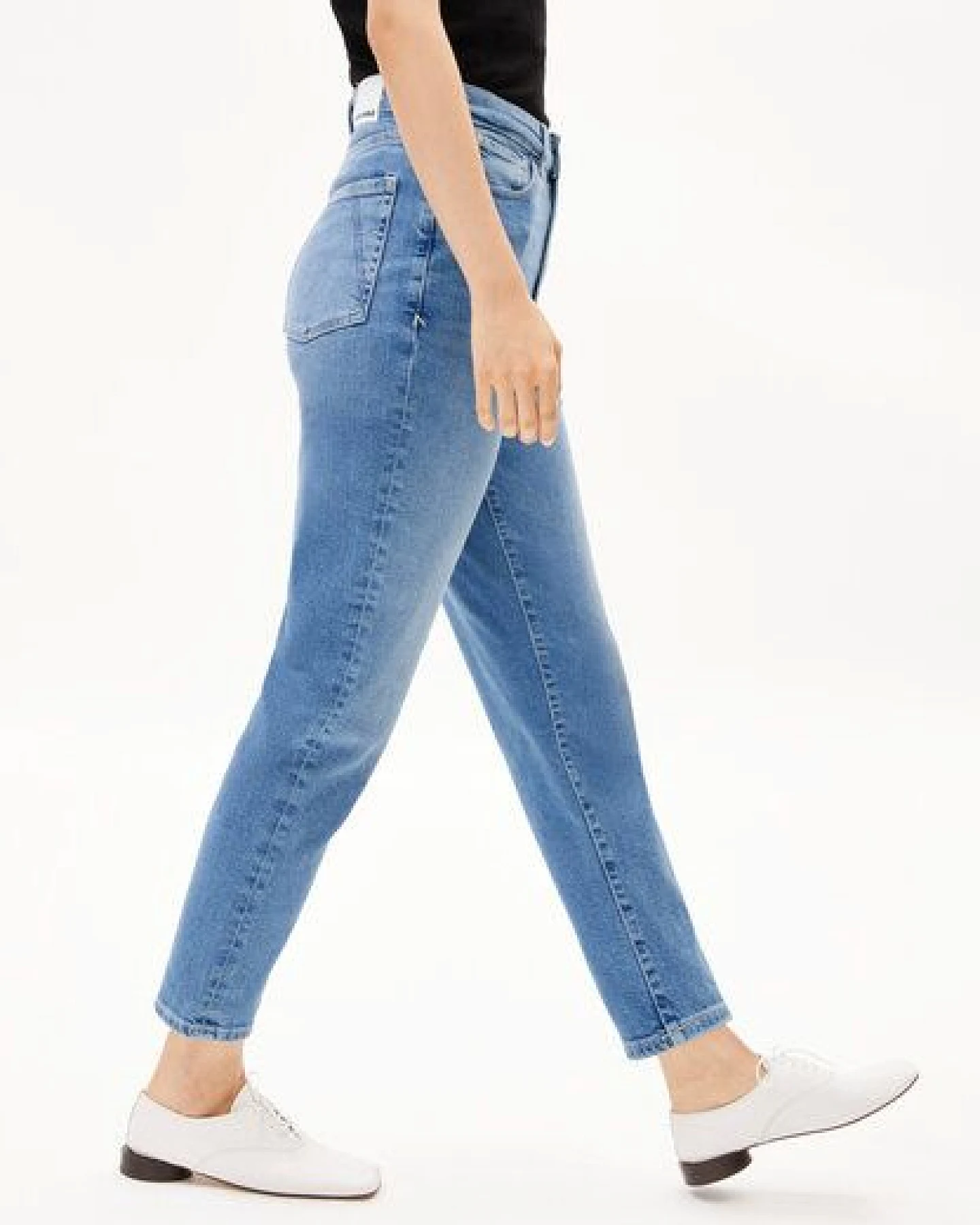 ARMEDANGELS MAIRAA Damen Mom Jeans recycelter Baumwoll Mix Comfort Stretch – Ansicht 4