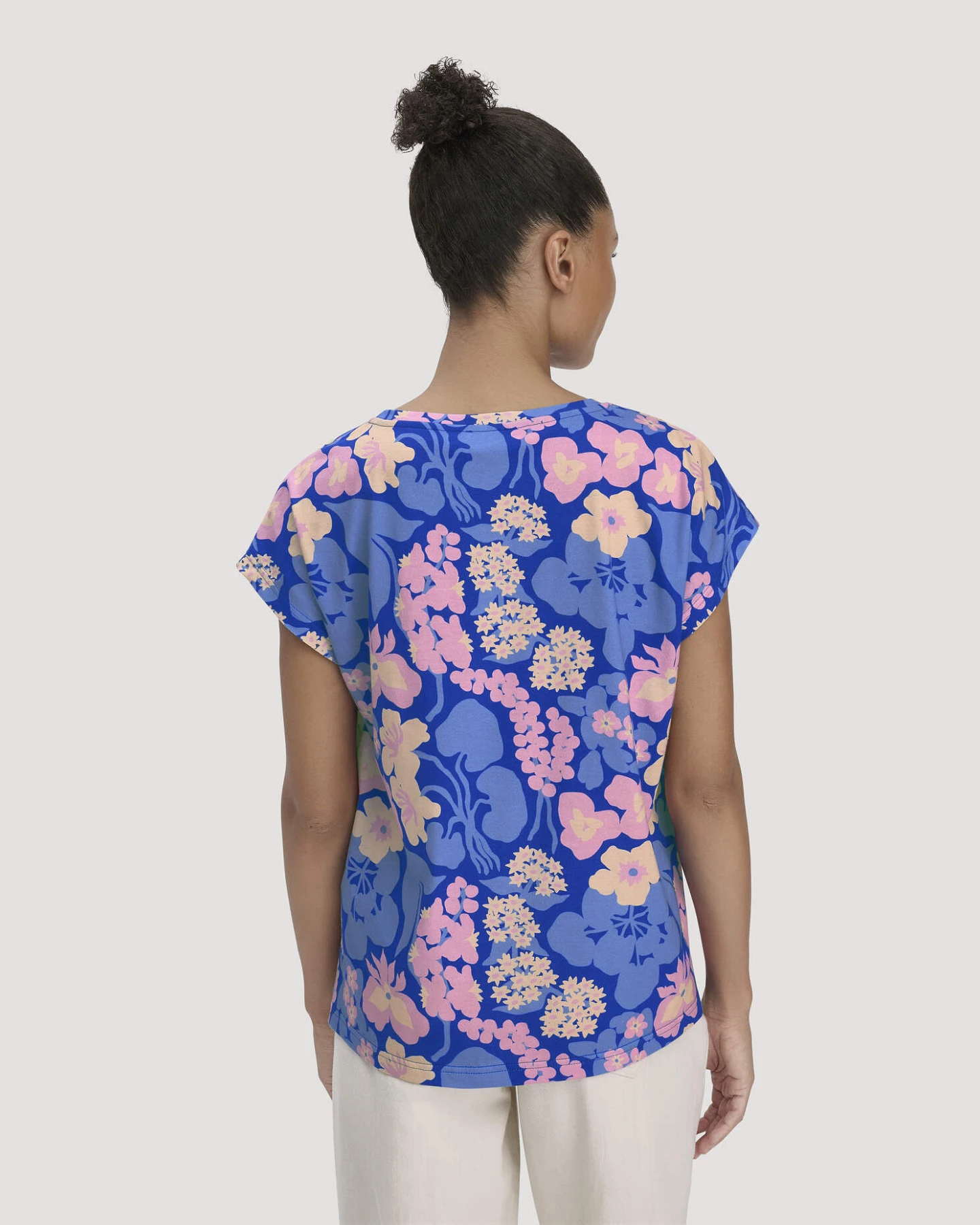 hessnatur Damen Print T-Shirt Oversize LIV LEE aus Bio-Baumwolle - blau - Größe XL – Ansicht 3