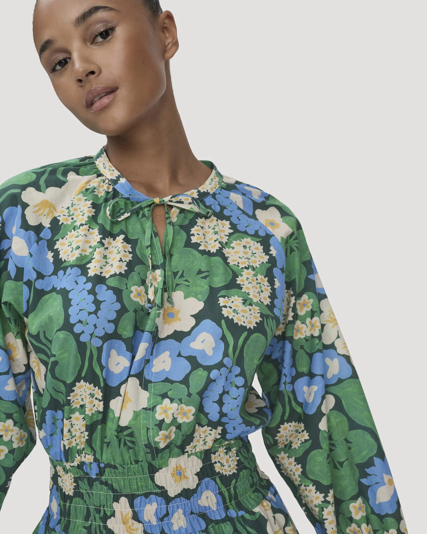 hessnatur Damen Gewebe Kleid Midi LIV LEE aus Bio-Baumwolle - grün - Größe 48 – Ansicht 3