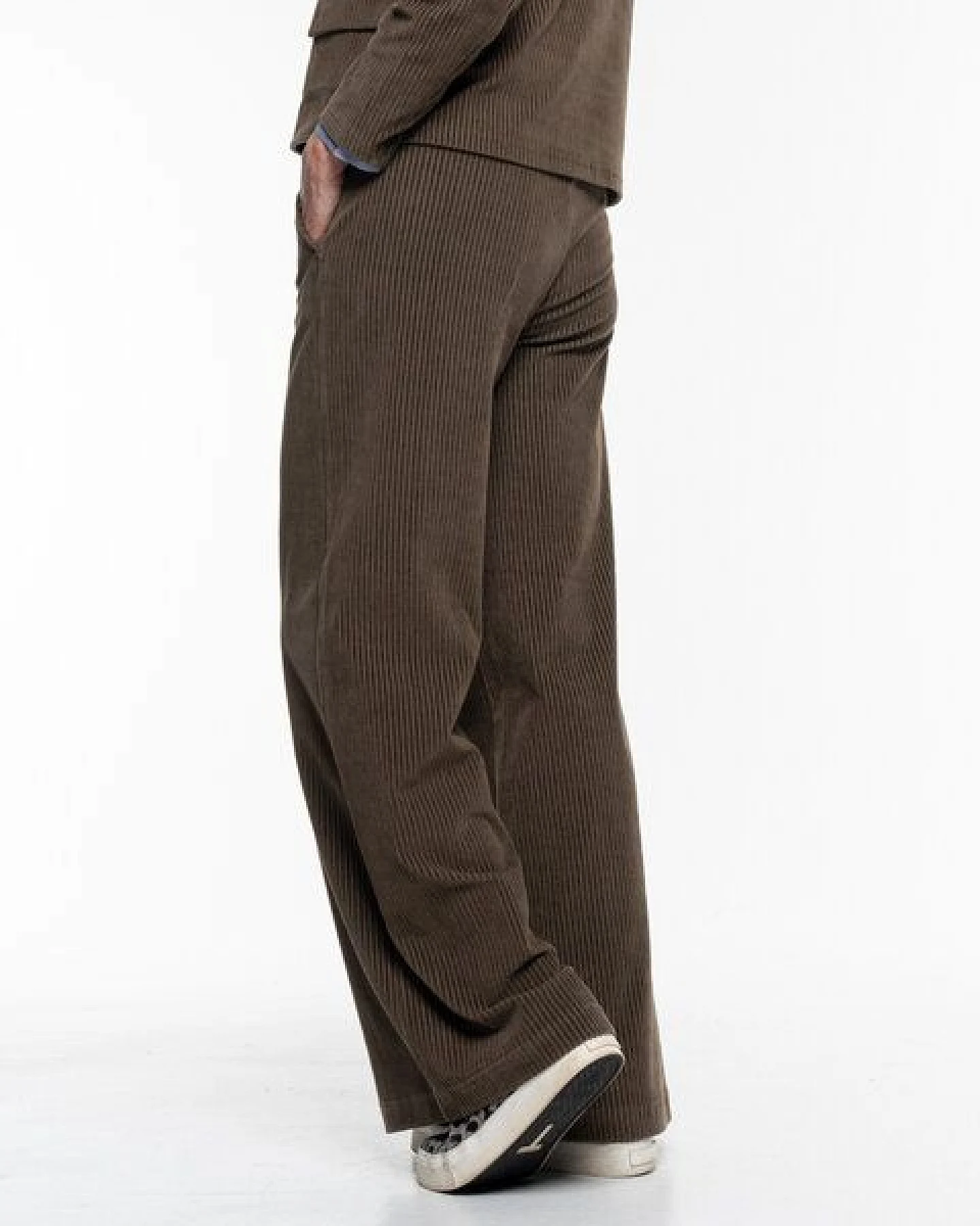 Alma & Lovis Stylische Marlene aus softem Nicki-Cord – Ansicht 3