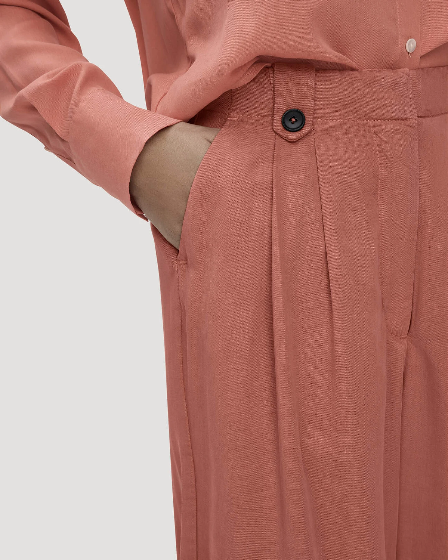 hessnatur Damen Bundfalten Hose Wide Leg aus TENCEL™ Lyocell - orange - Größe 46 – Ansicht 3
