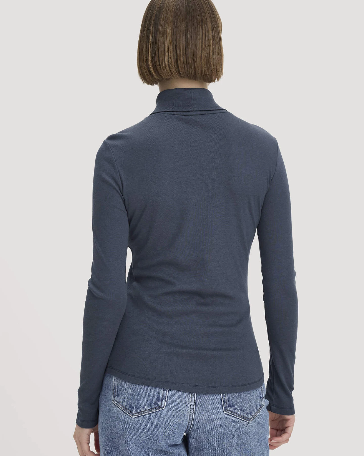 hessnatur Damen Softrib Longsleeve Fitted aus Bio-Baumwolle und TENCEL™ Modal - blau - Größe 38 – Ansicht 3