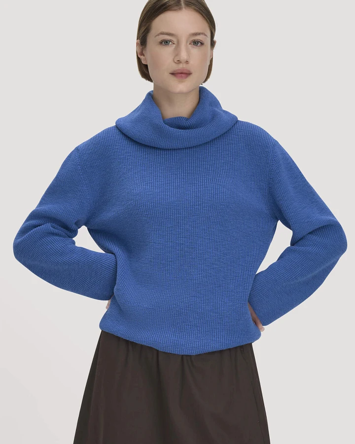 Produktseite: hessnatur Damen Strickpullover Relaxed aus Bio-Baumwolle - blau - Größe L