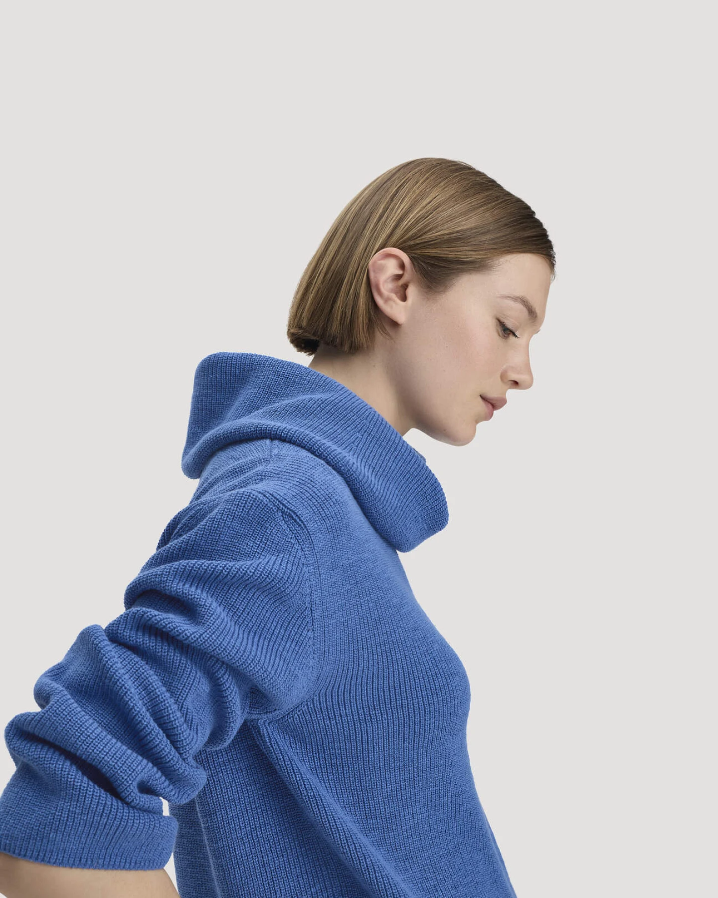 hessnatur Damen Strickpullover Relaxed aus Bio-Baumwolle - blau - Größe M – Ansicht 4