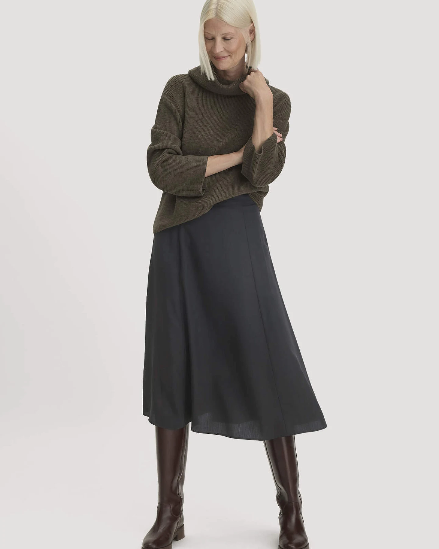 hessnatur Damen Strickpullover Relaxed aus Bio-Baumwolle - grün - Größe XL – Ansicht 2