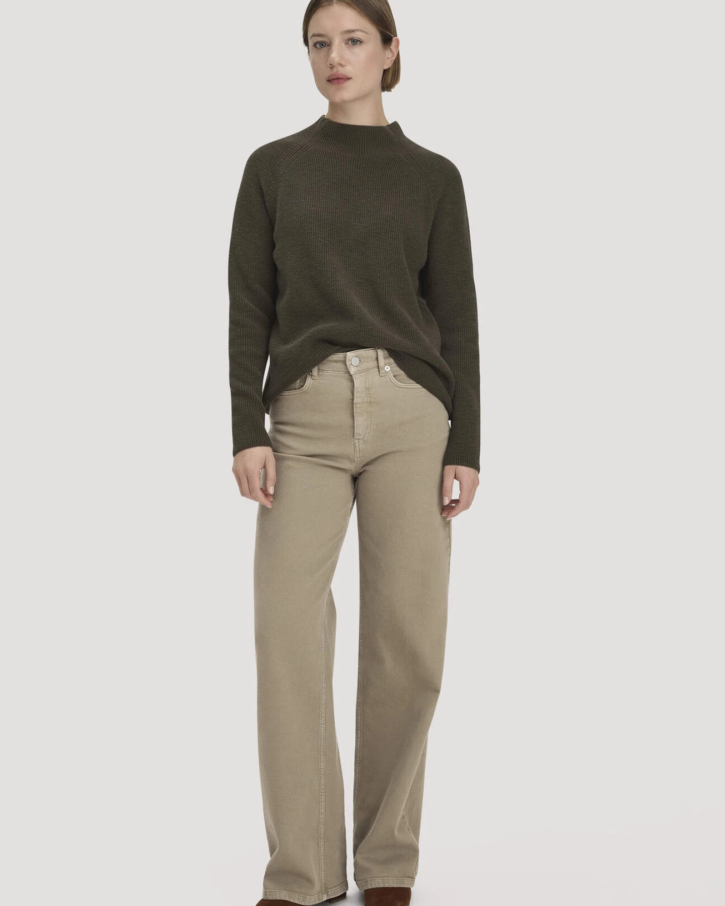 hessnatur Damen Strickpullover Relaxed aus Bio-Baumwolle - grün - Größe M – Ansicht 2