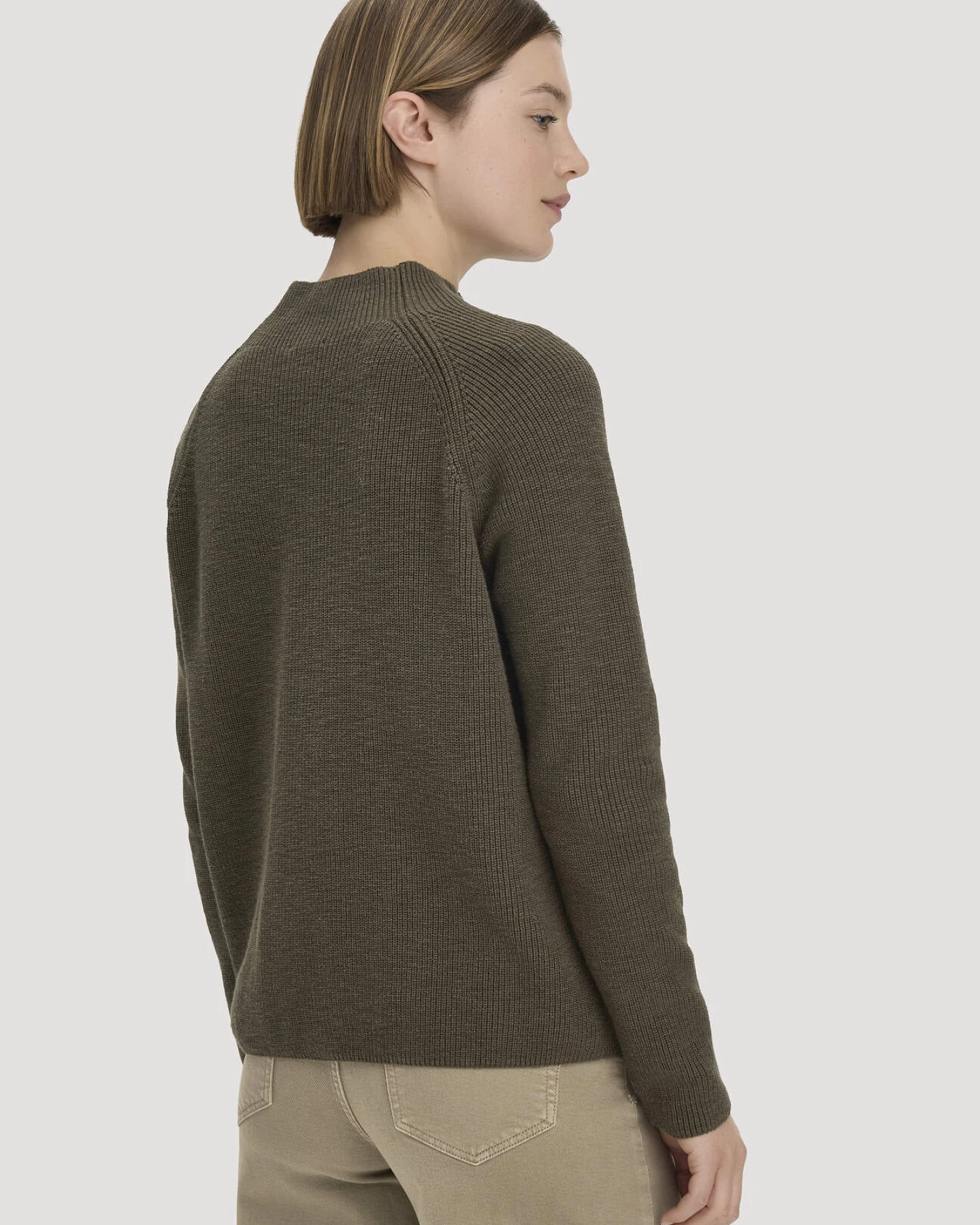 hessnatur Damen Strickpullover Relaxed aus Bio-Baumwolle - grün - Größe M – Ansicht 3