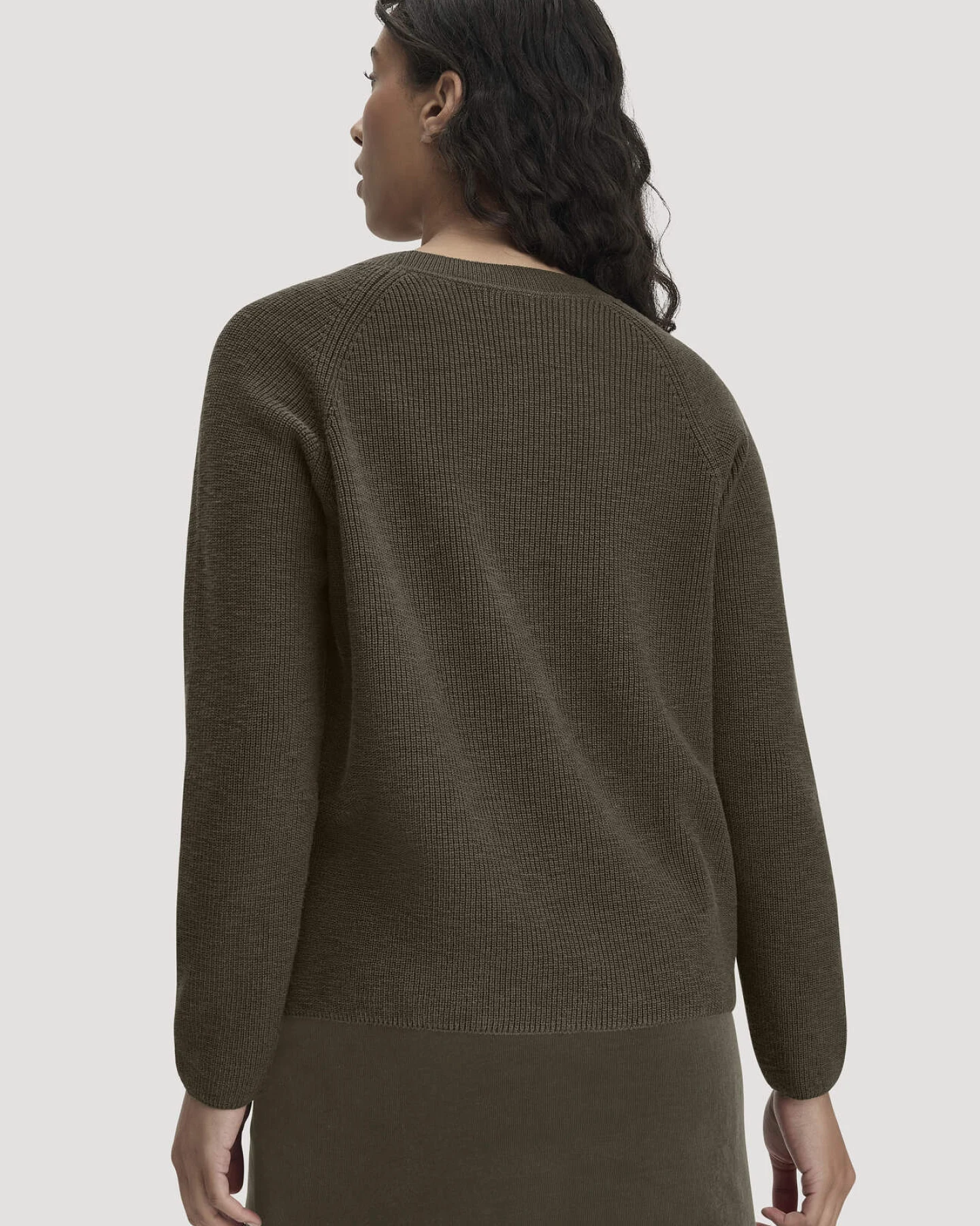 hessnatur Damen Pullover Relaxed aus Bio-Baumwolle - grün - Größe M – Ansicht 3