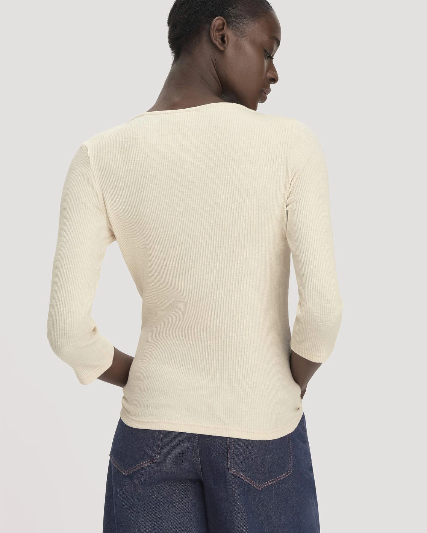 hessnatur Damen Boatneck Longsleeve Slim aus Bio-Baumwolle - weiß - Größe 46 – Ansicht 3