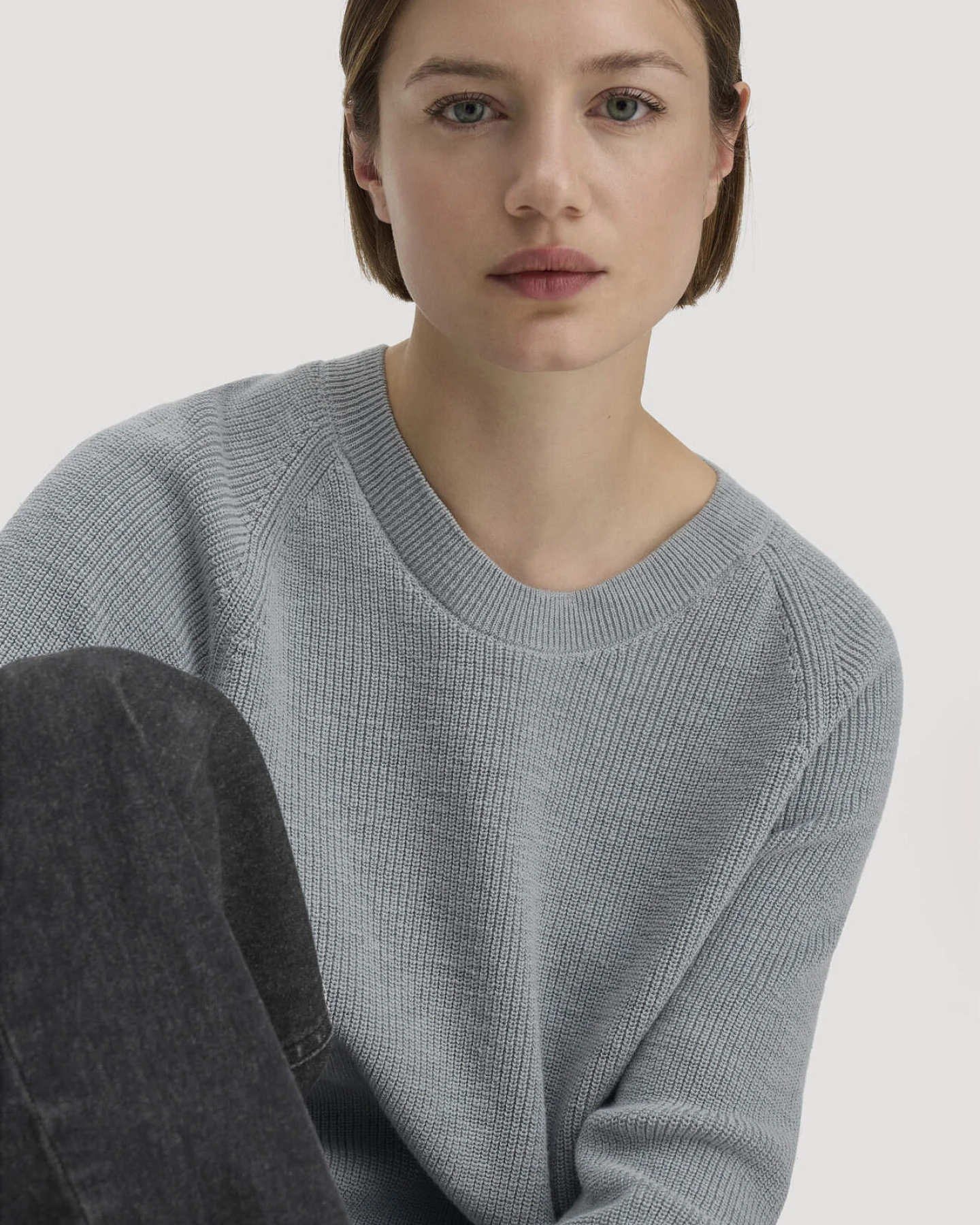 hessnatur Damen Pullover Relaxed aus Bio-Baumwolle - blau - Größe L – Ansicht 4