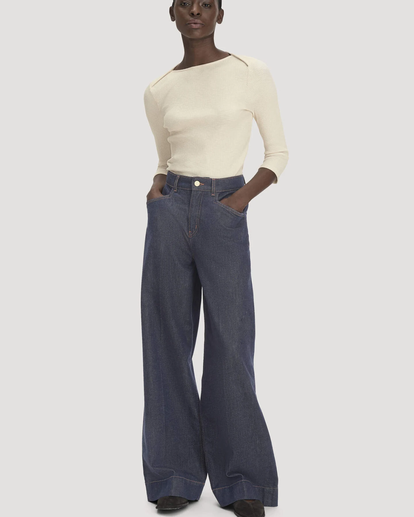 hessnatur Damen Boatneck Longsleeve Slim aus Bio-Baumwolle - weiß - Größe 42 – Ansicht 2