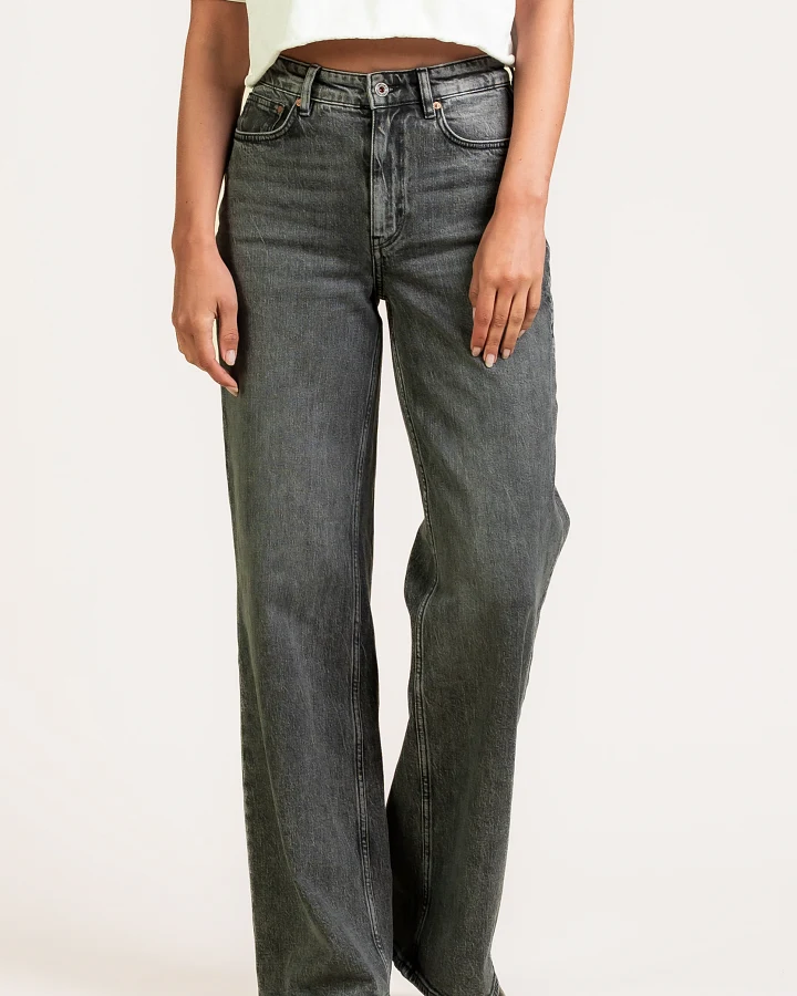 Kuyichi Damen vegan Jeans Harper Mit Weitem Bein Anthrazitfarben Mit Fade-Effekt
