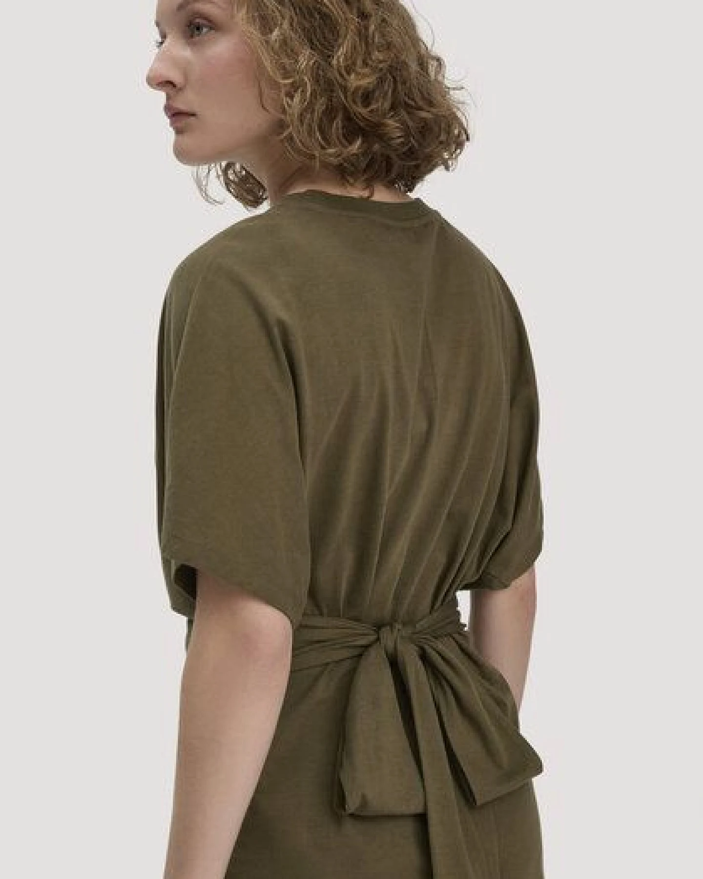 hessnatur Jersey Kleid Midi Oversize aus reiner Bio-Baumwolle – Ansicht 2