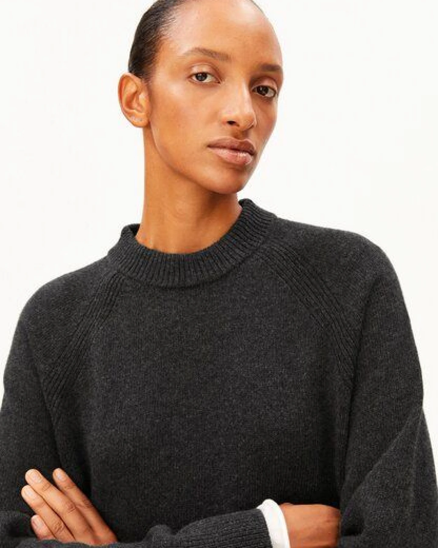 ARMEDANGELS WOOL KNIT Damen Strickpullover aus recycelter Wolle mit Bio-Wolle – Ansicht 3