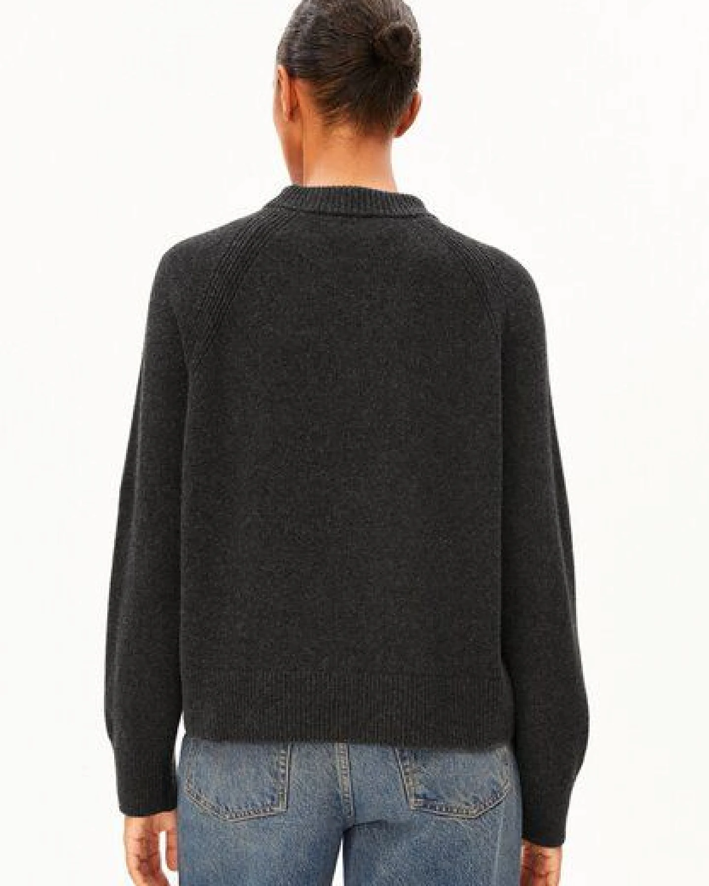 ARMEDANGELS WOOL KNIT Damen Strickpullover aus recycelter Wolle mit Bio-Wolle – Ansicht 2