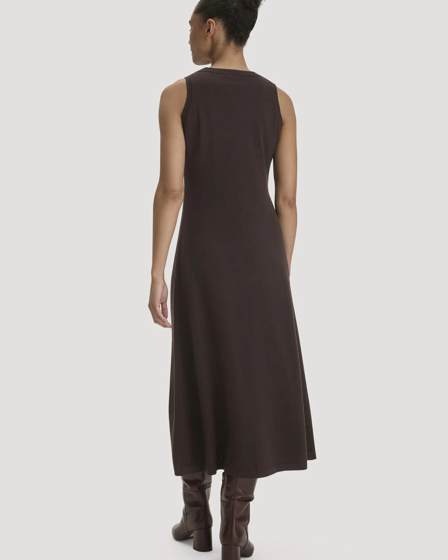 hessnatur Damen Strickkleid Regular aus Bio-Merinowolle - braun - Größe L – Ansicht 2
