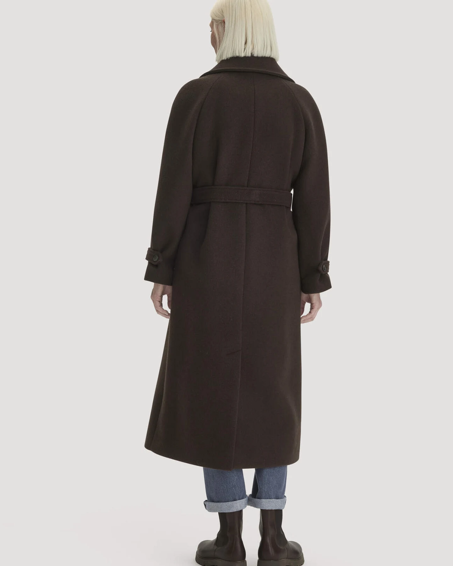 hessnatur Damen Wollmantel mit Revers Relaxed aus recycelter Wolle - braun - Größe 48 – Ansicht 2
