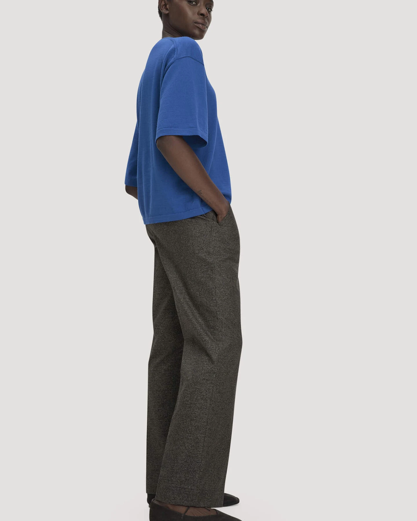 hessnatur Damen Hose Straight Leg aus Bio-Baumwolle - schwarz - Größe 34 – Ansicht 4