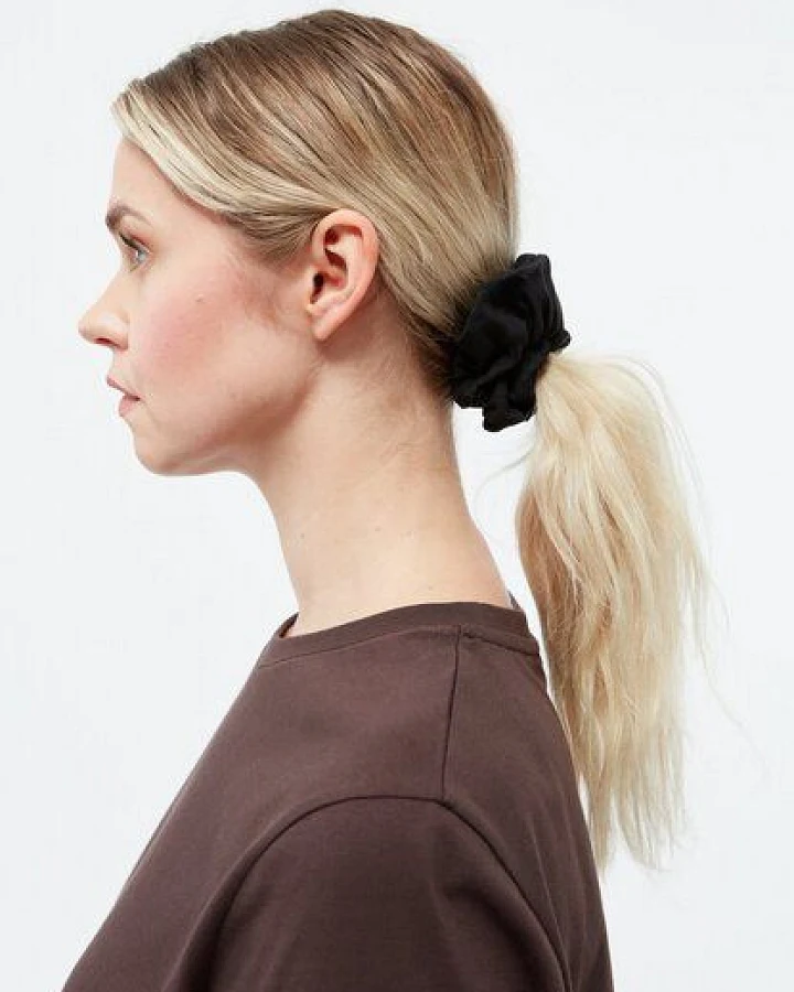 Produktseite: Givn Berlin Scrunchie aus TENCEL GBSina