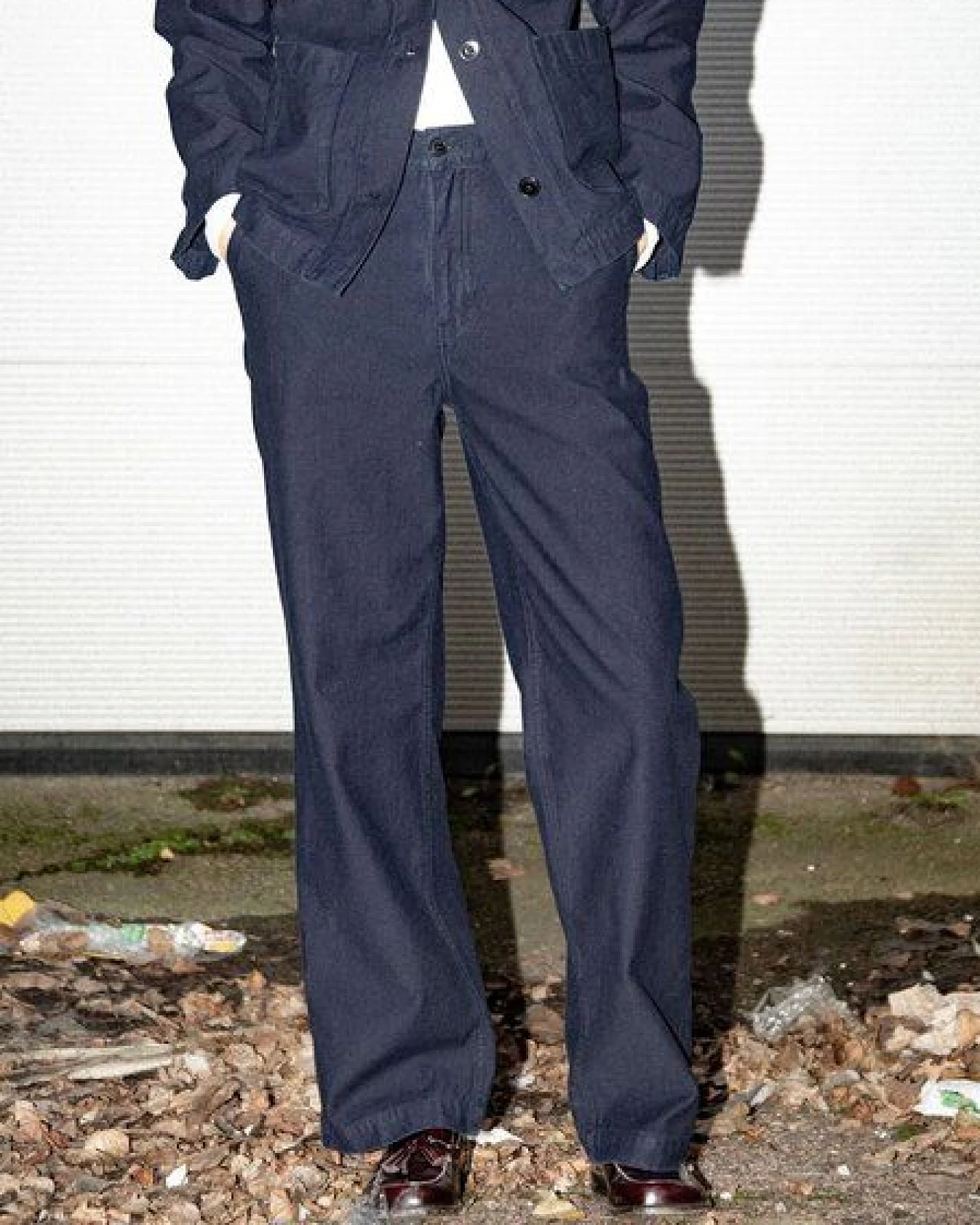Nudie Jeans Wendy Pants aus Biobaumwolle - Back Sateen Indigo – Ansicht 2