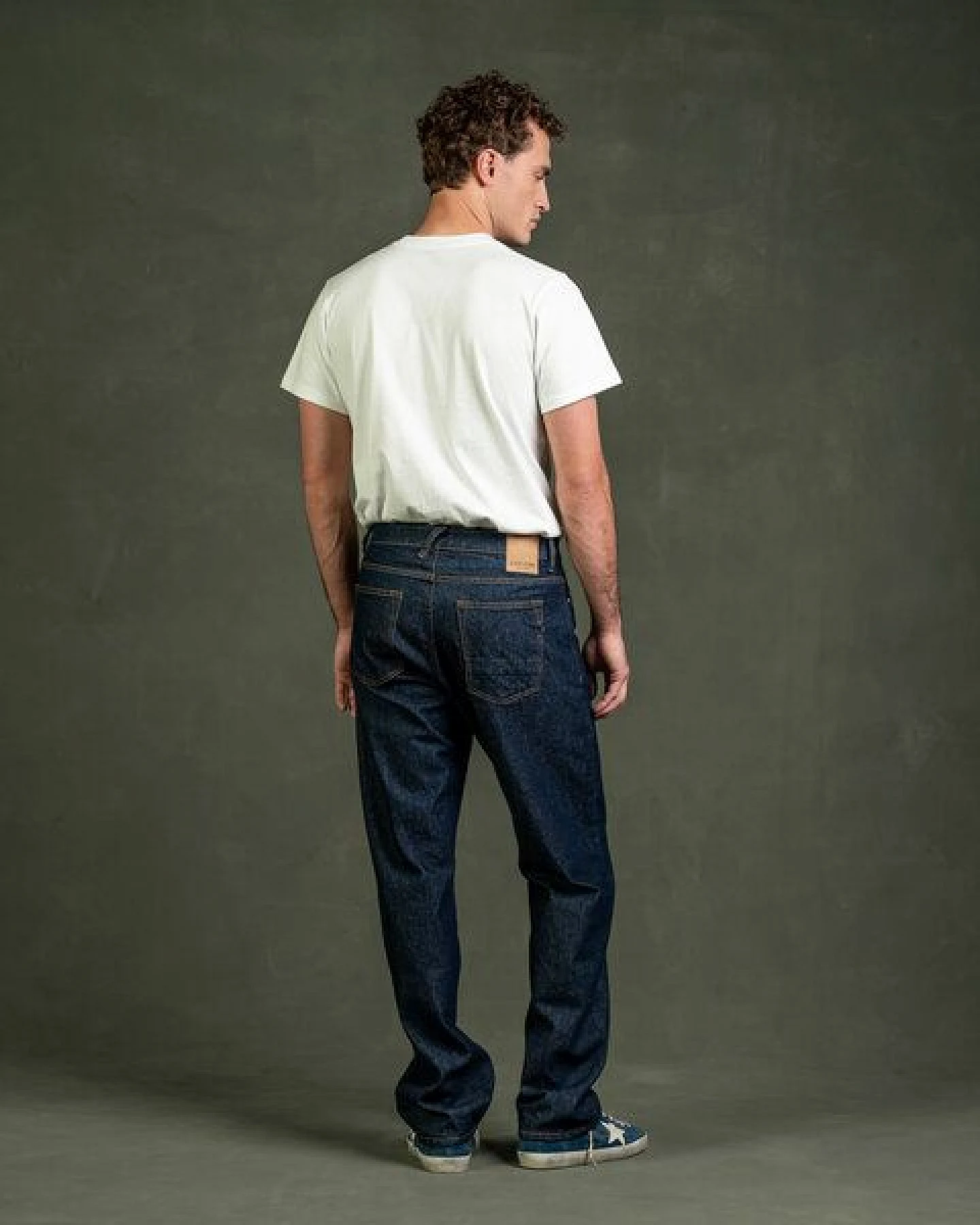 Kuyichi Herren Jeans LARRY Loose Fit aus recycelter Baumwolle – Ansicht 3