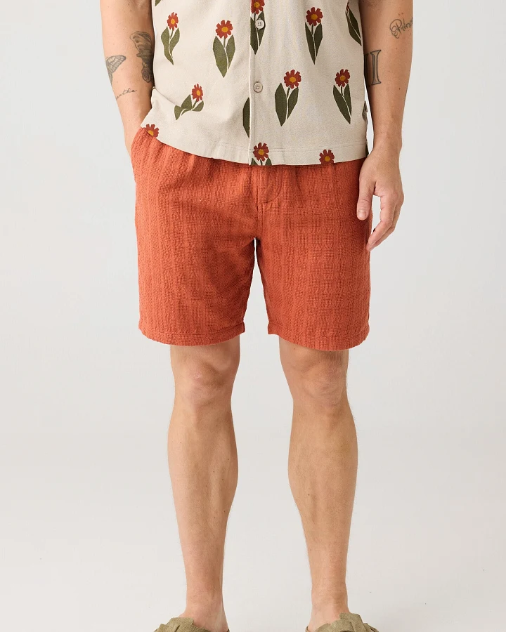 KnowledgeCotton Apparel Herren vegan Shorts Fig Lose Struktur Gebrannter Ziegel