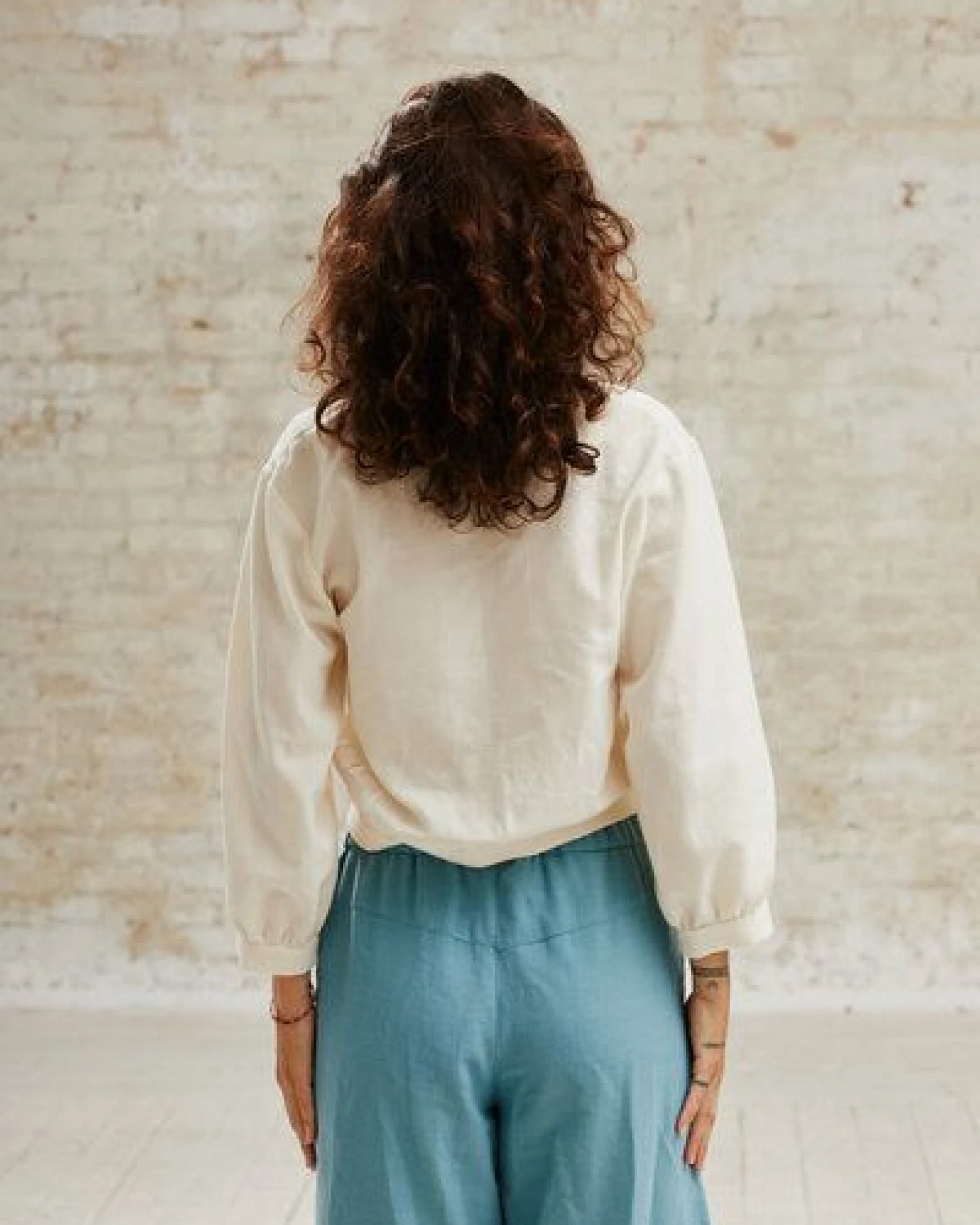 Jyoti - Fair Works Baumwoll Bluse Sahay – Ansicht 4