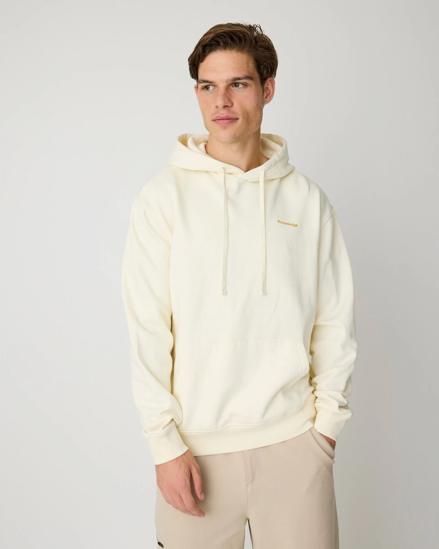 KnowledgeCotton Apparel Herren vegan Hoodie Locker Geschnitten Bedruckt Weiß, Mehrfarbig – Ansicht 2