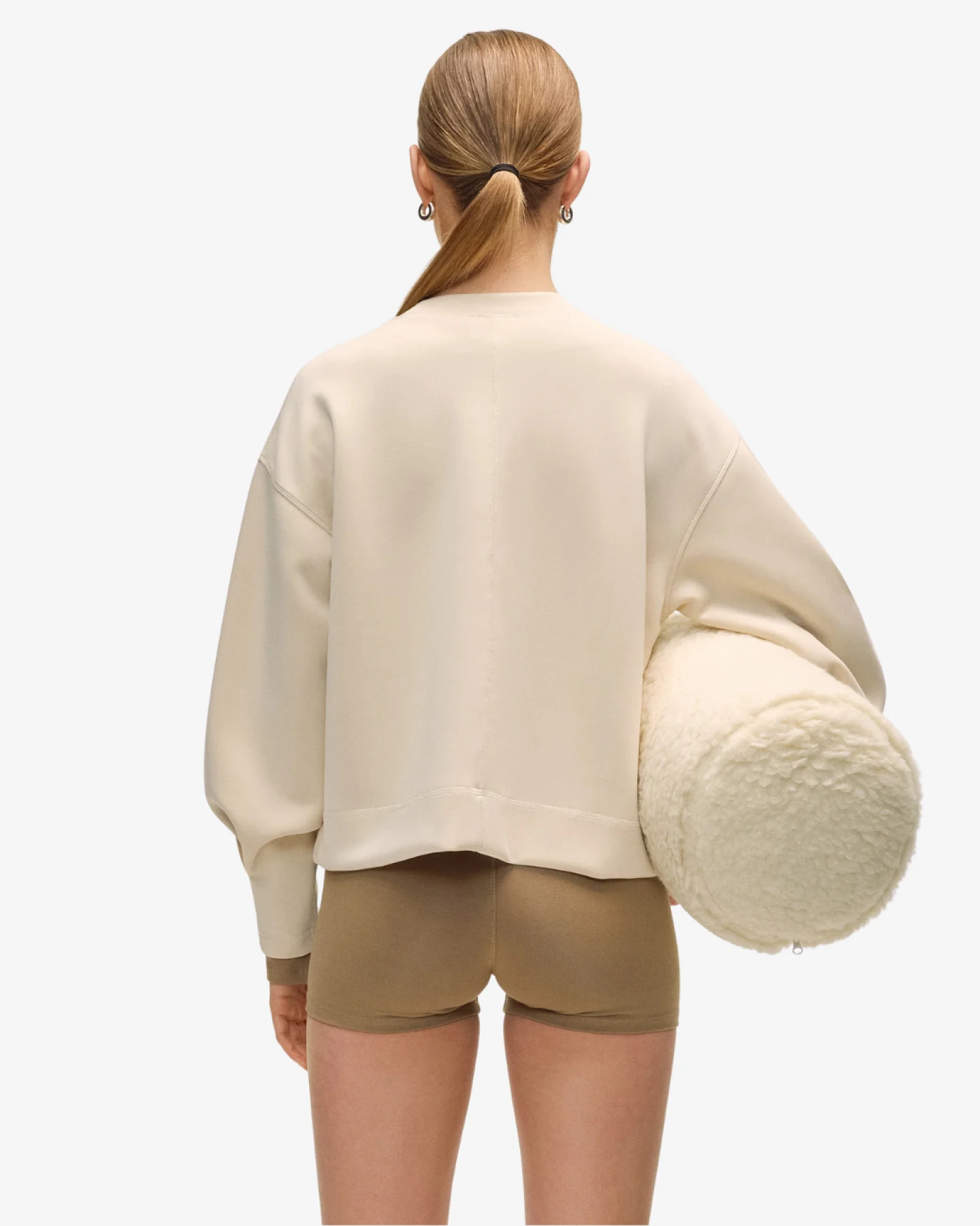 Casall Peachy Crew Neck - Lamb White S – Ansicht 2