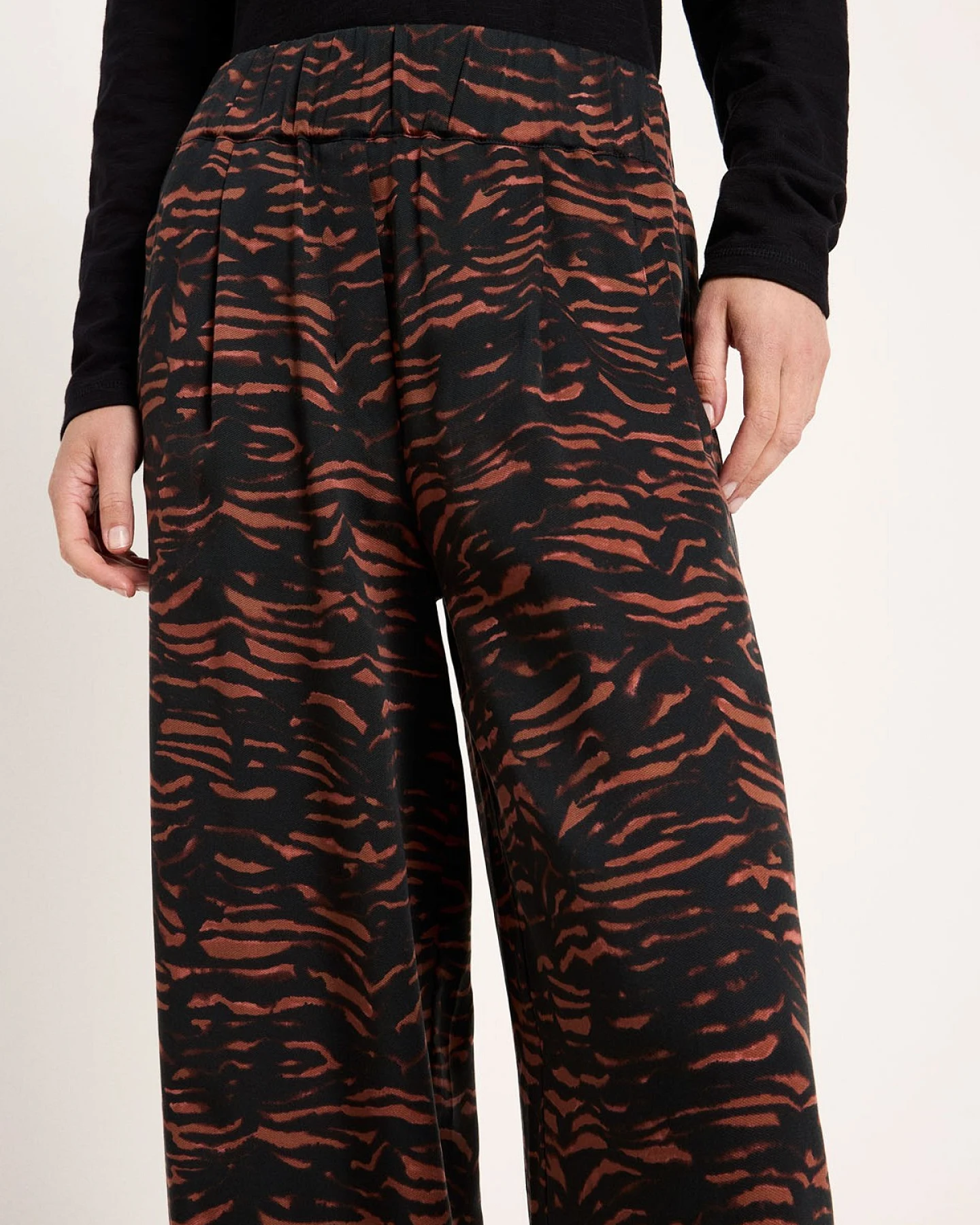 Hose Mit Weitem Bein Animal Stripes Braun – Ansicht 4