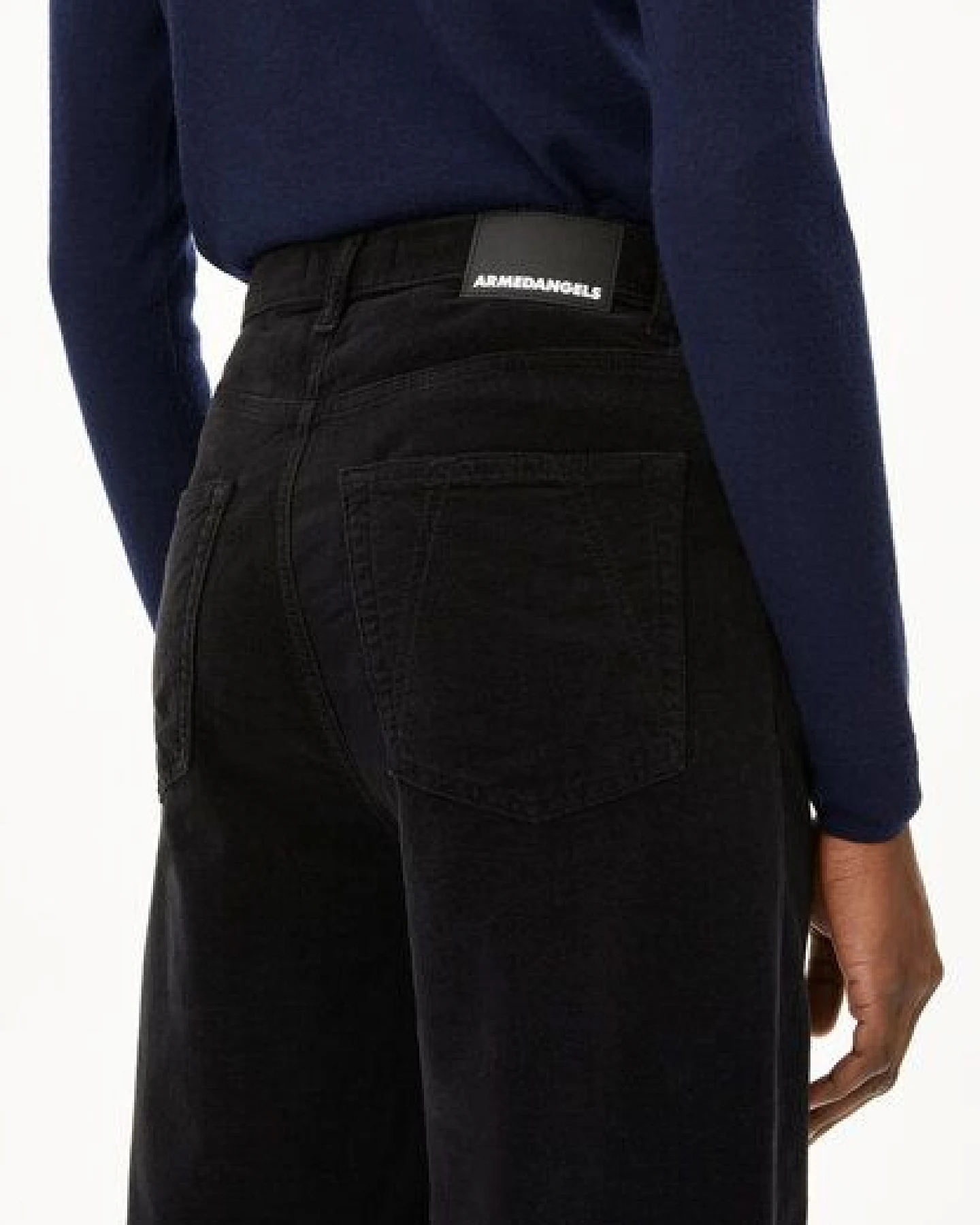 ARMEDANGELS ENIJAA VELVET Damen Webhose aus Bio-Baumwoll Mix – Ansicht 3