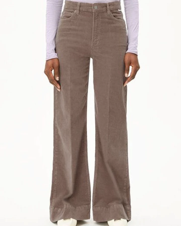 Produktseite: ARMEDANGELS MURLIAA CORDUROY Damen Cordhose aus Bio-Baumwoll Mix