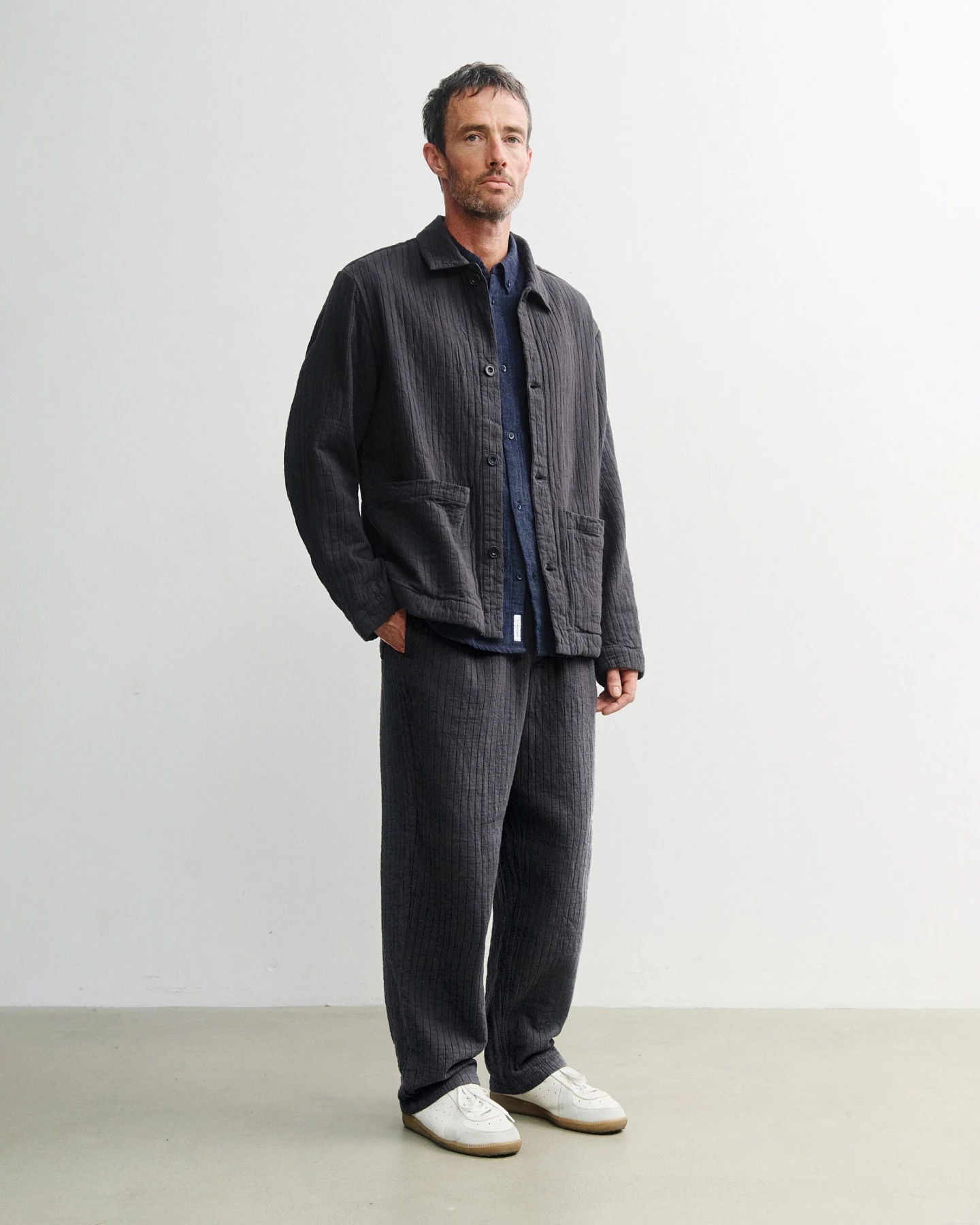 Rotholz Herren vegan Arbeitsjacke Gerippt Anthrazit – Ansicht 2