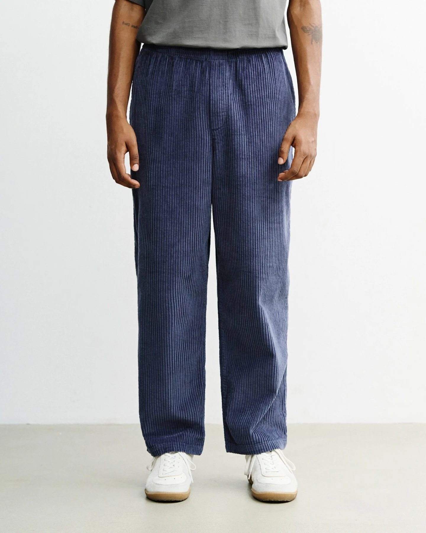 Rotholz Herren vegan Hose Mit Weitem Bein Aus Cord Aschblau – Ansicht 2