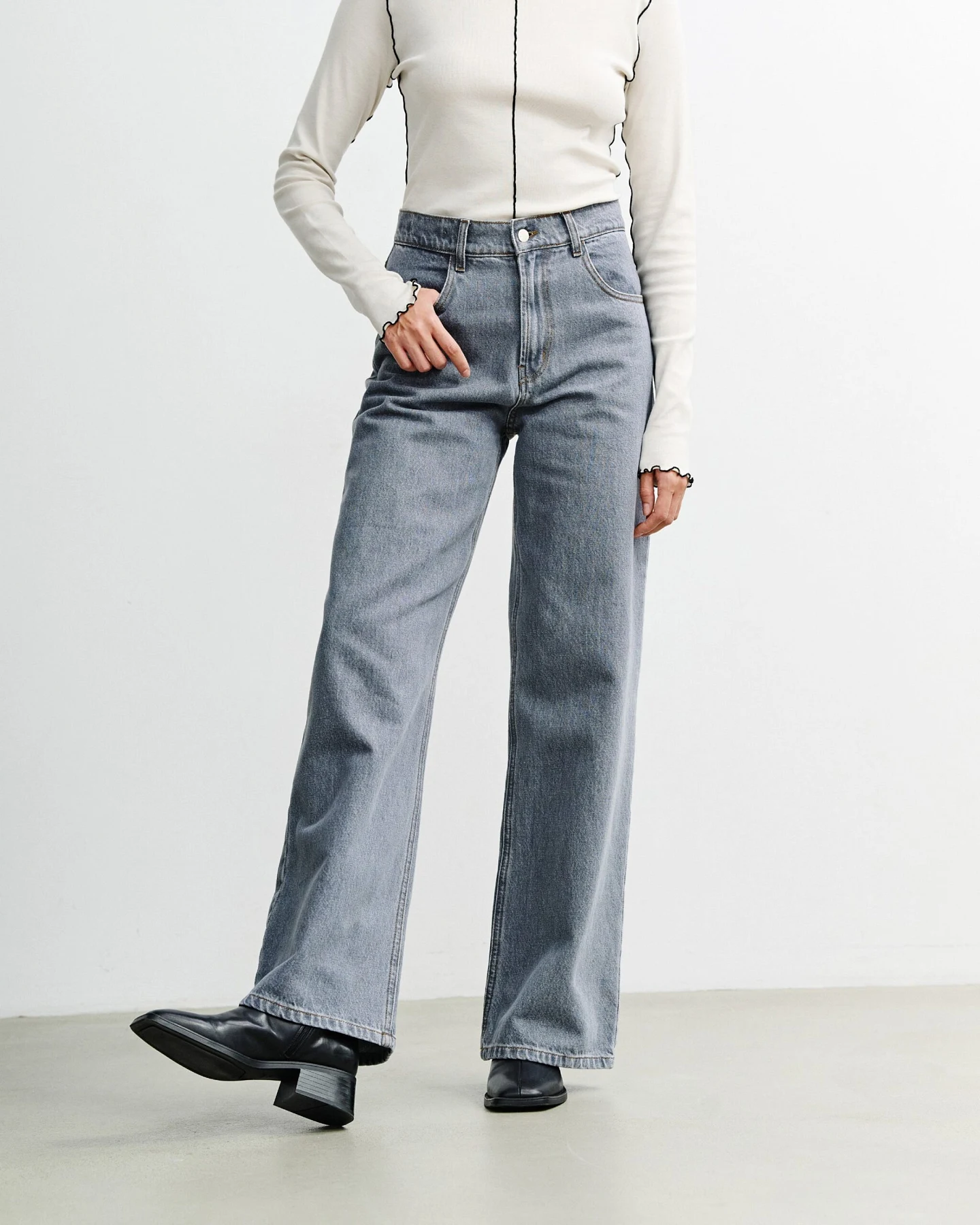 Rotholz Damen vegan Jeans Mit Ausgestelltem Bein, Grau – Ansicht 2