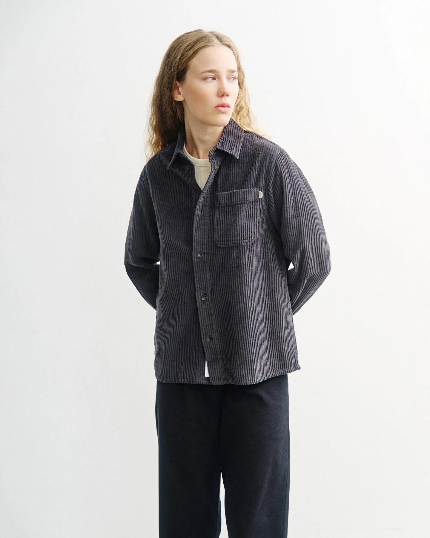 Rotholz Damen vegan Hemd Aus Cord Anthrazit – Ansicht 2