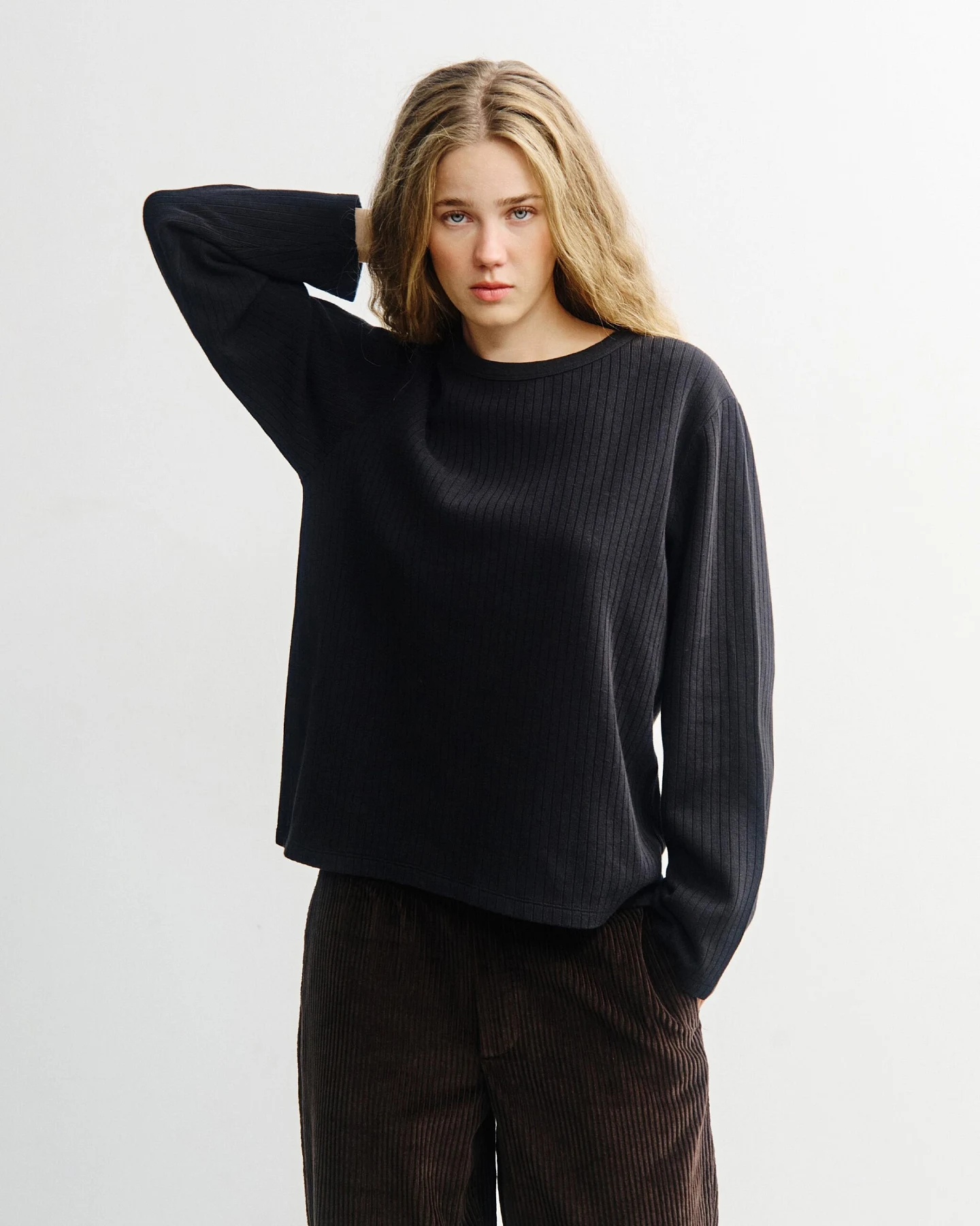 Rotholz Damen vegan Schwarzes Oversize-Langarmshirt – Ansicht 2