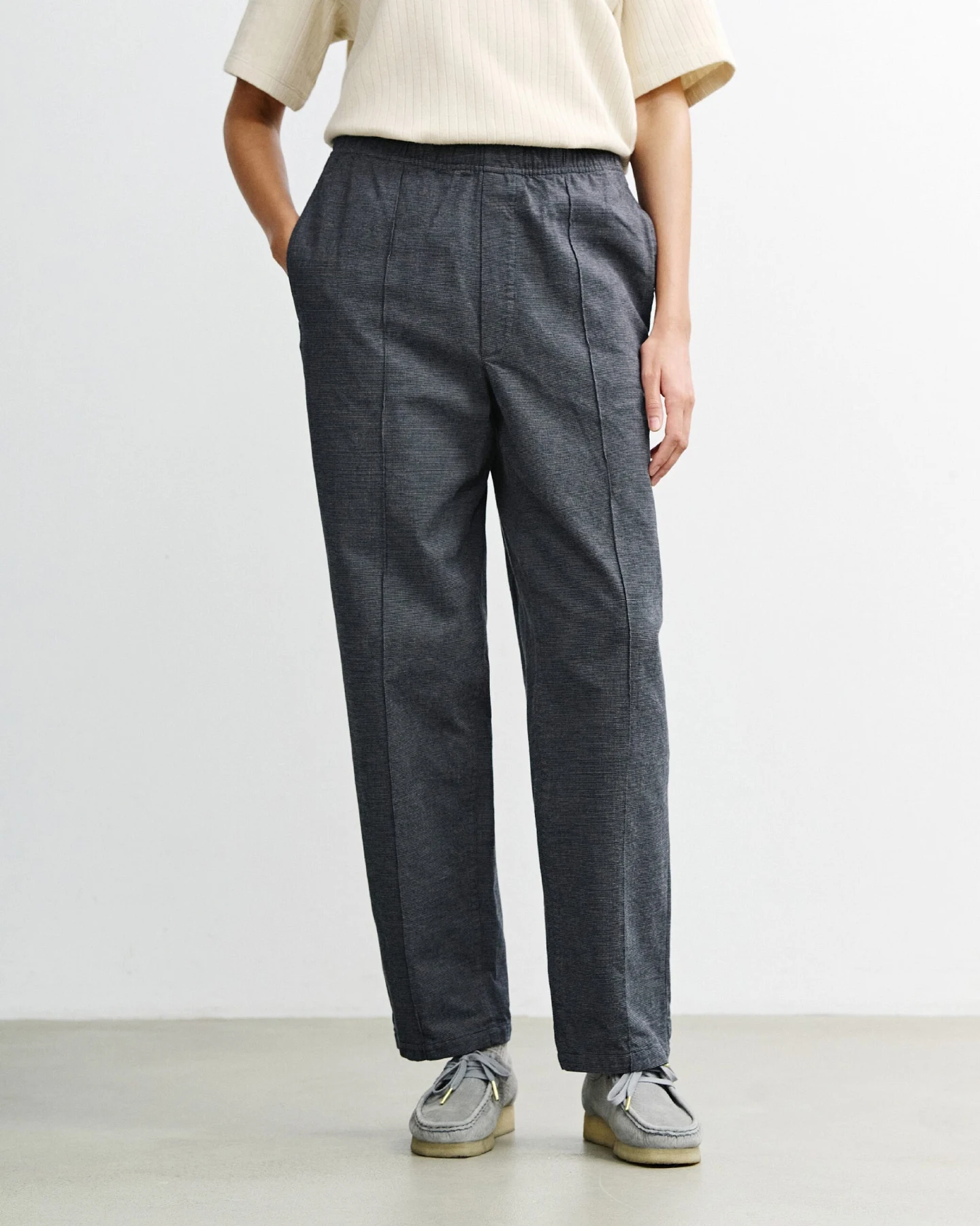 Rotholz Damen vegan Weite Hose Mit Falten Grau Meliert – Ansicht 2