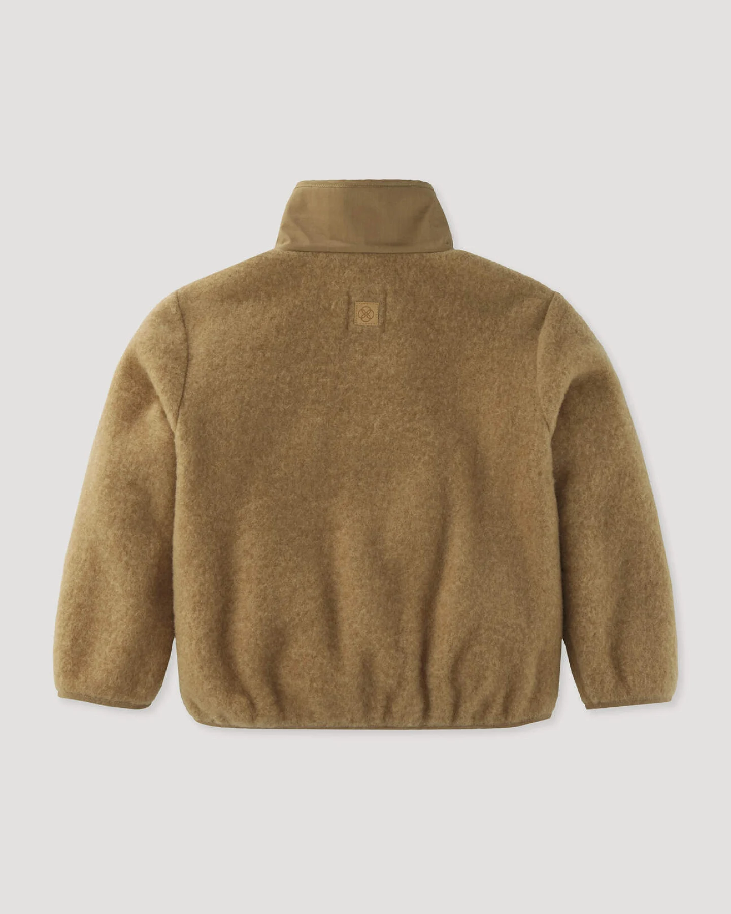 hessnatur Kinder Wollfleecejacke Regular mit Patch aus Schurwolle - braun - Größe 122/128 – Ansicht 2