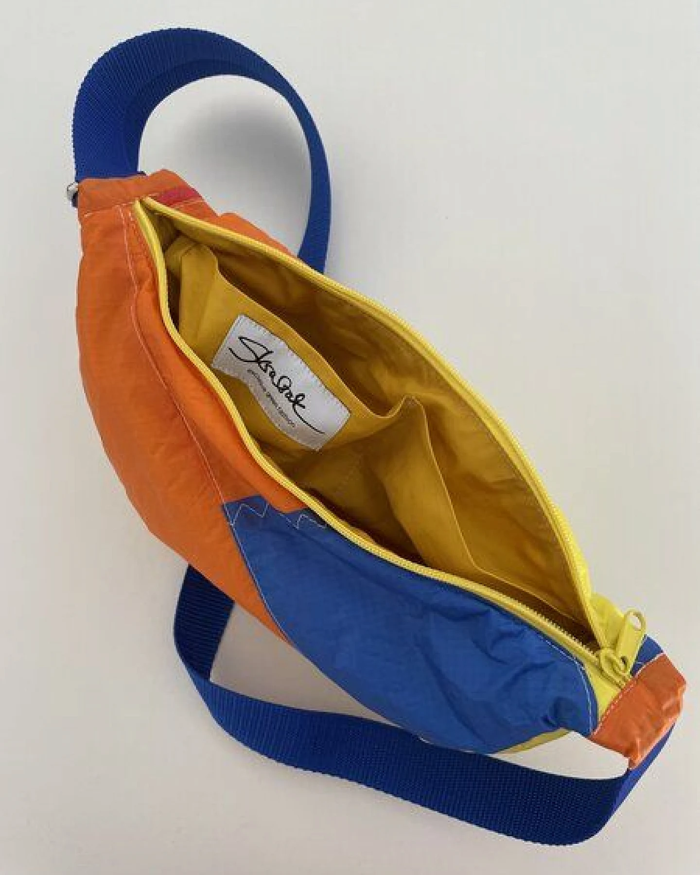 Skrabak Upcycling-Bauchtasche aus Segeltuch (handgefertigte Unikate) – Ansicht 3