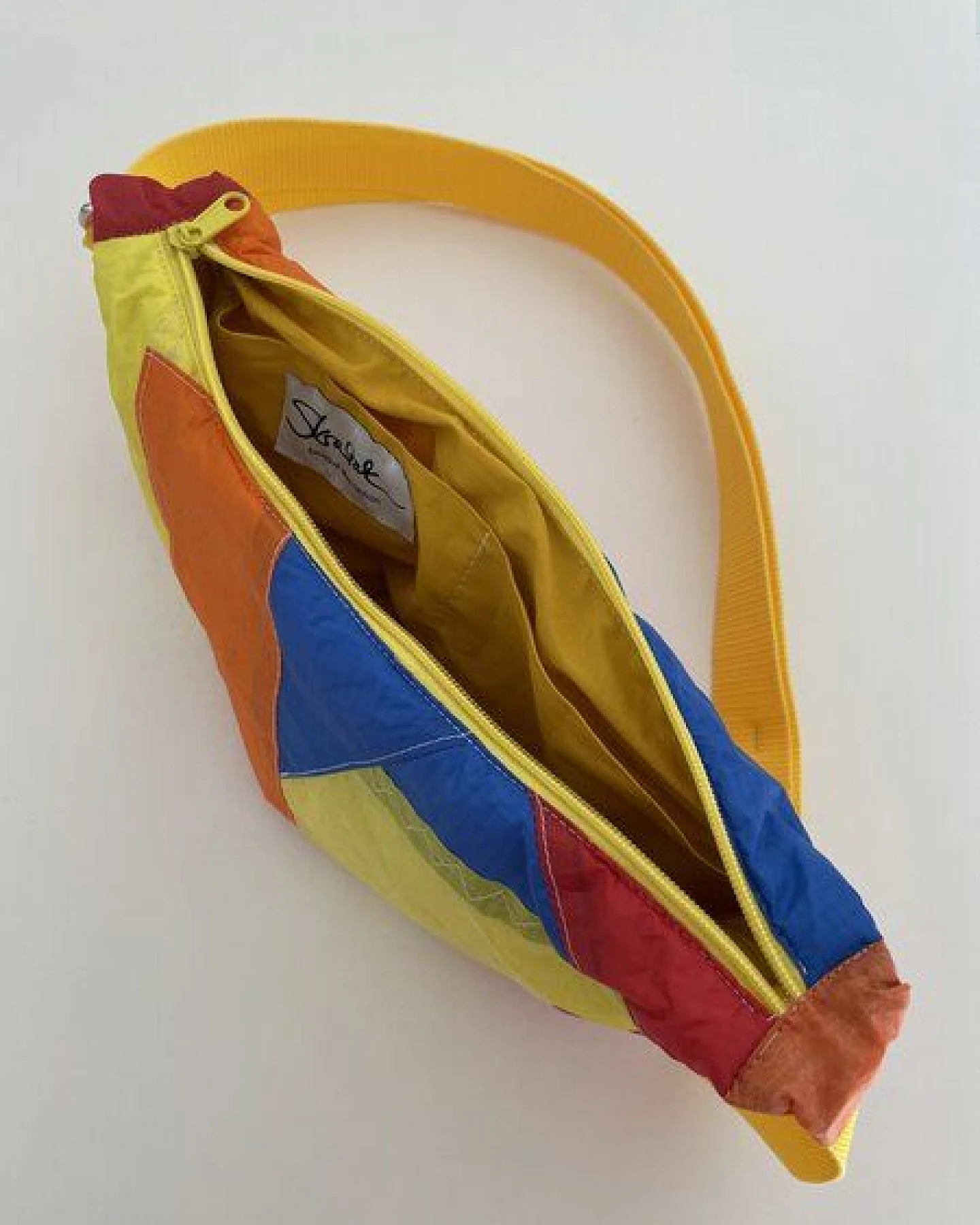 Skrabak Upcycling-Bauchtasche aus Segeltuch (handgefertigte Unikate) – Ansicht 3