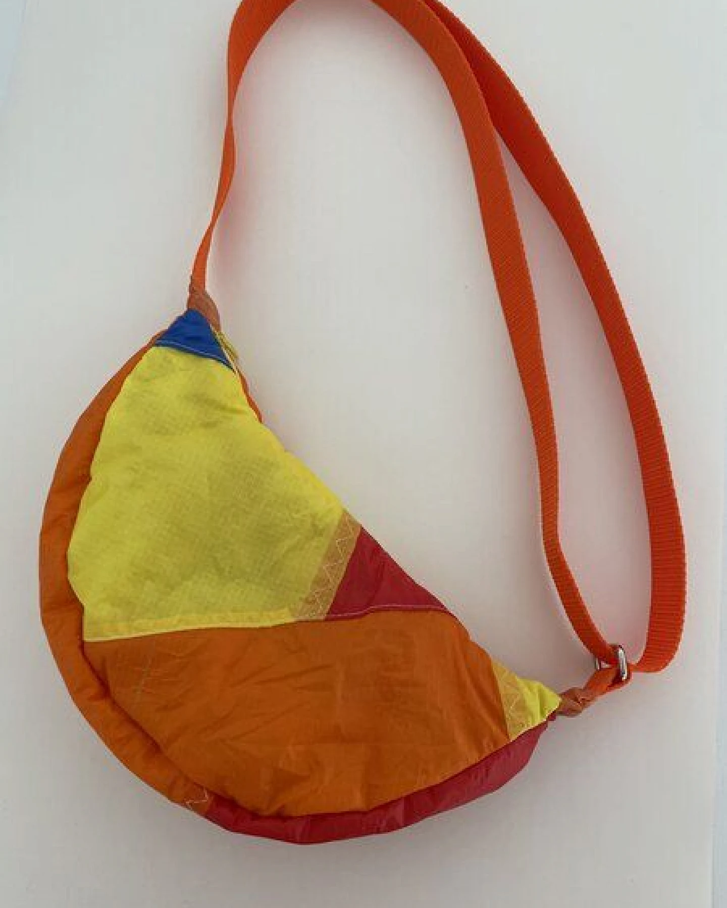 Skrabak Upcycling-Bauchtasche aus Segeltuch (handgefertigte Unikate) – Ansicht 2
