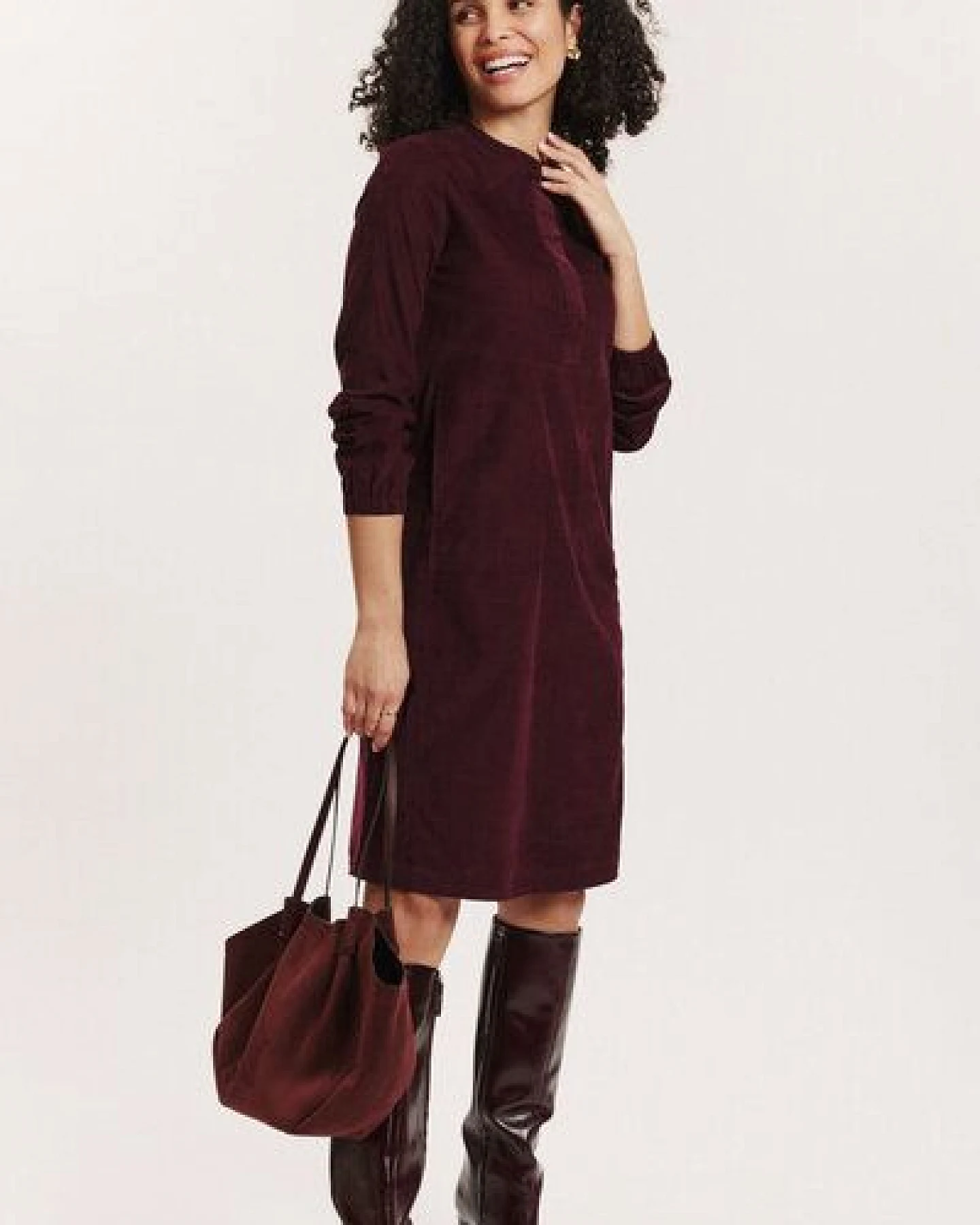 TRANQUILLO Cordkleid Jelskee aus GOTS-Bio-Baumwolle – Ansicht 4