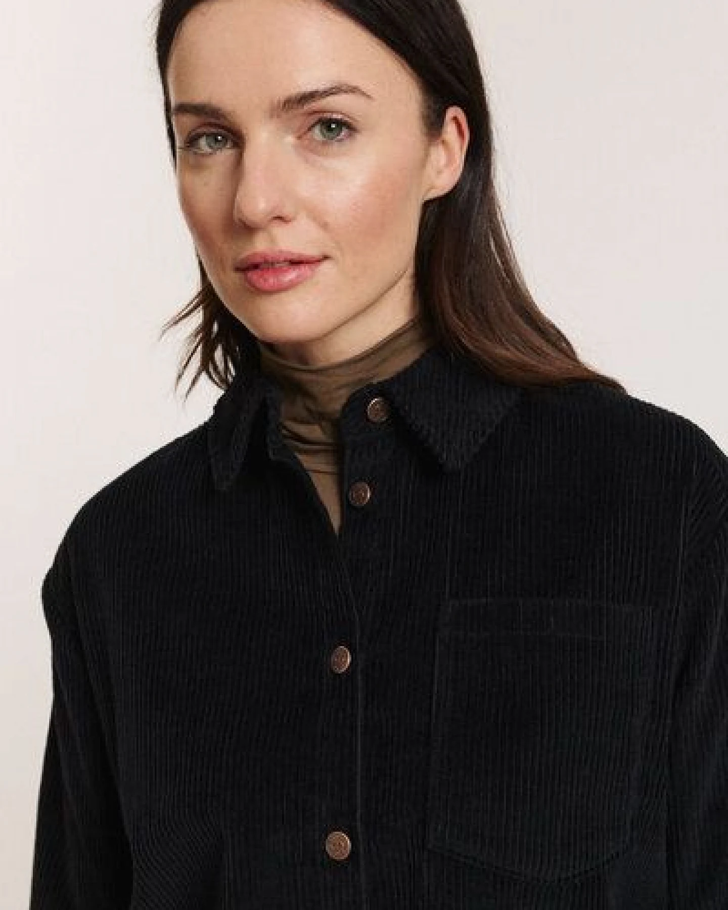 TRANQUILLO Cordbluse Alvaa aus GOTS-Bio-Baumwolle – Ansicht 3